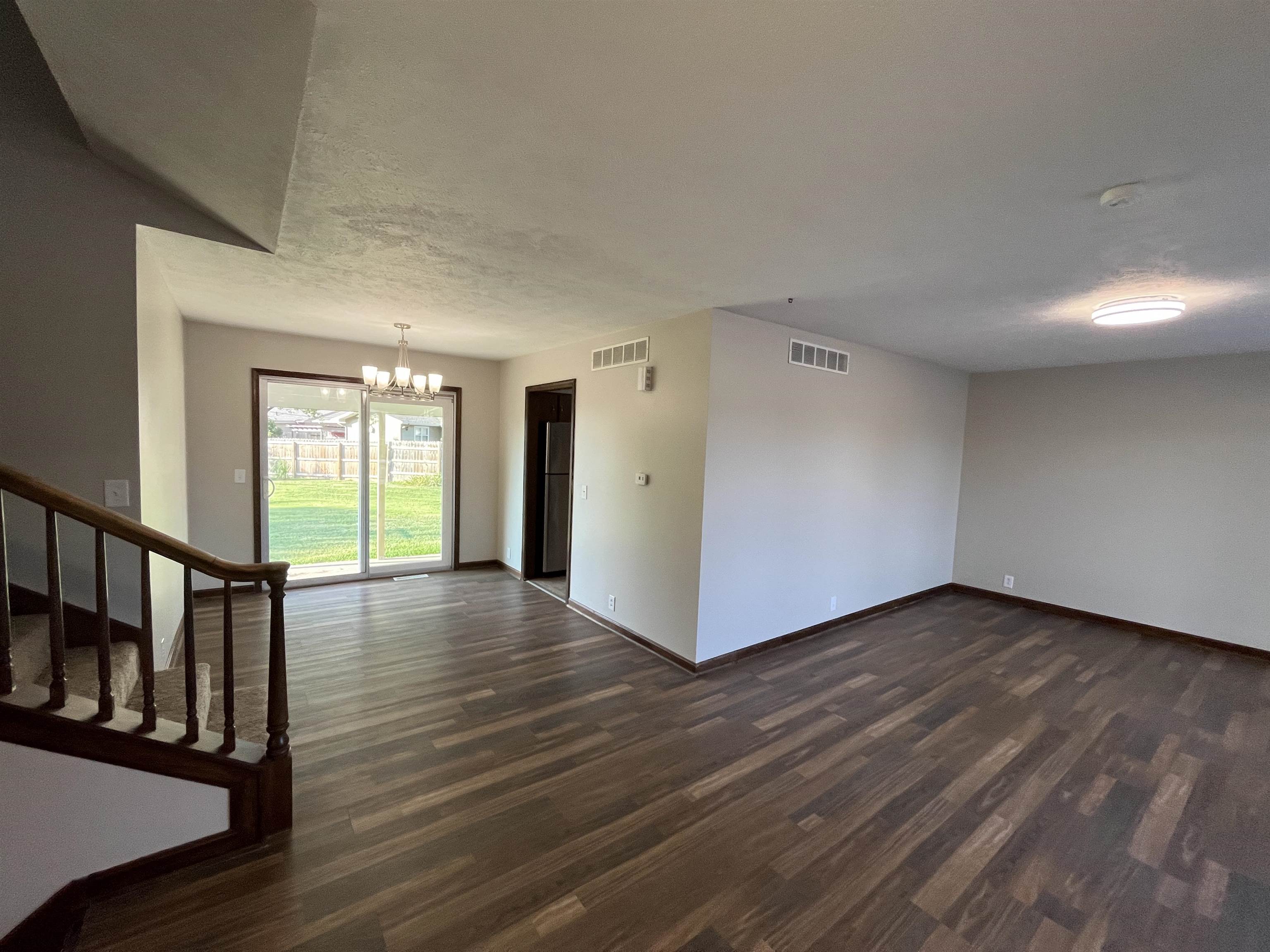 717 E Magnolia Road Property Photo 5