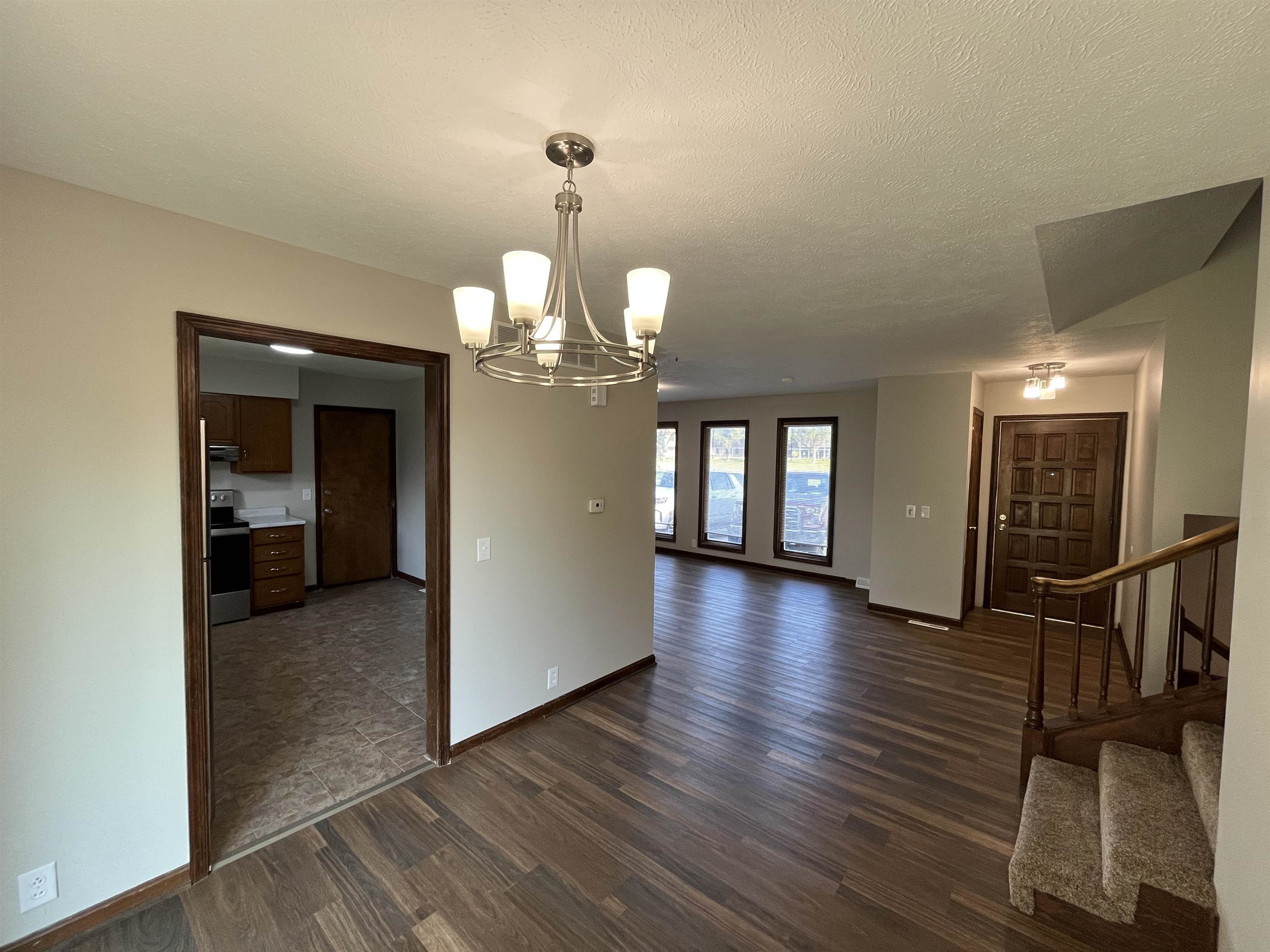 717 E Magnolia Road Property Photo 6