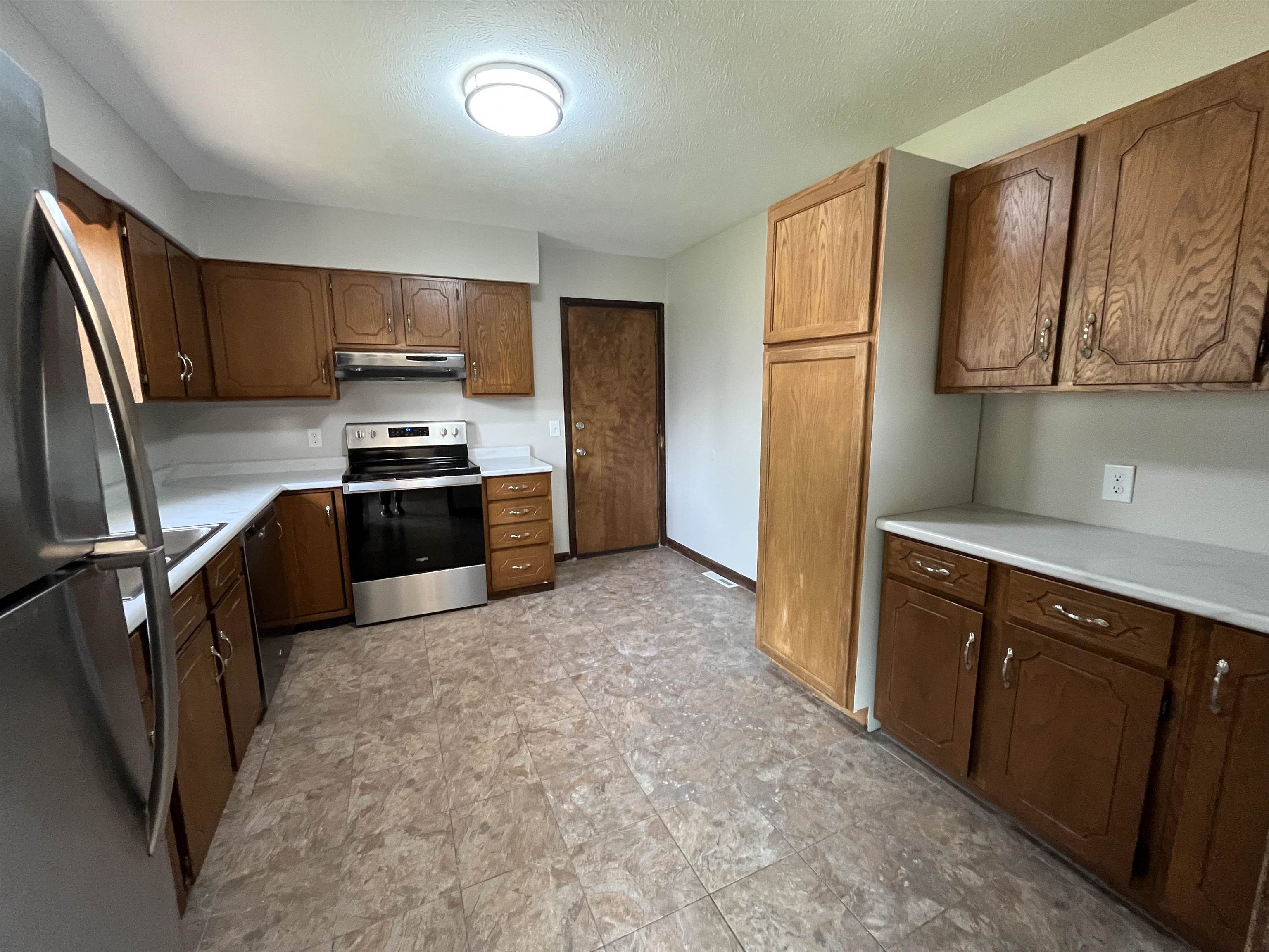 717 E Magnolia Road Property Photo 8