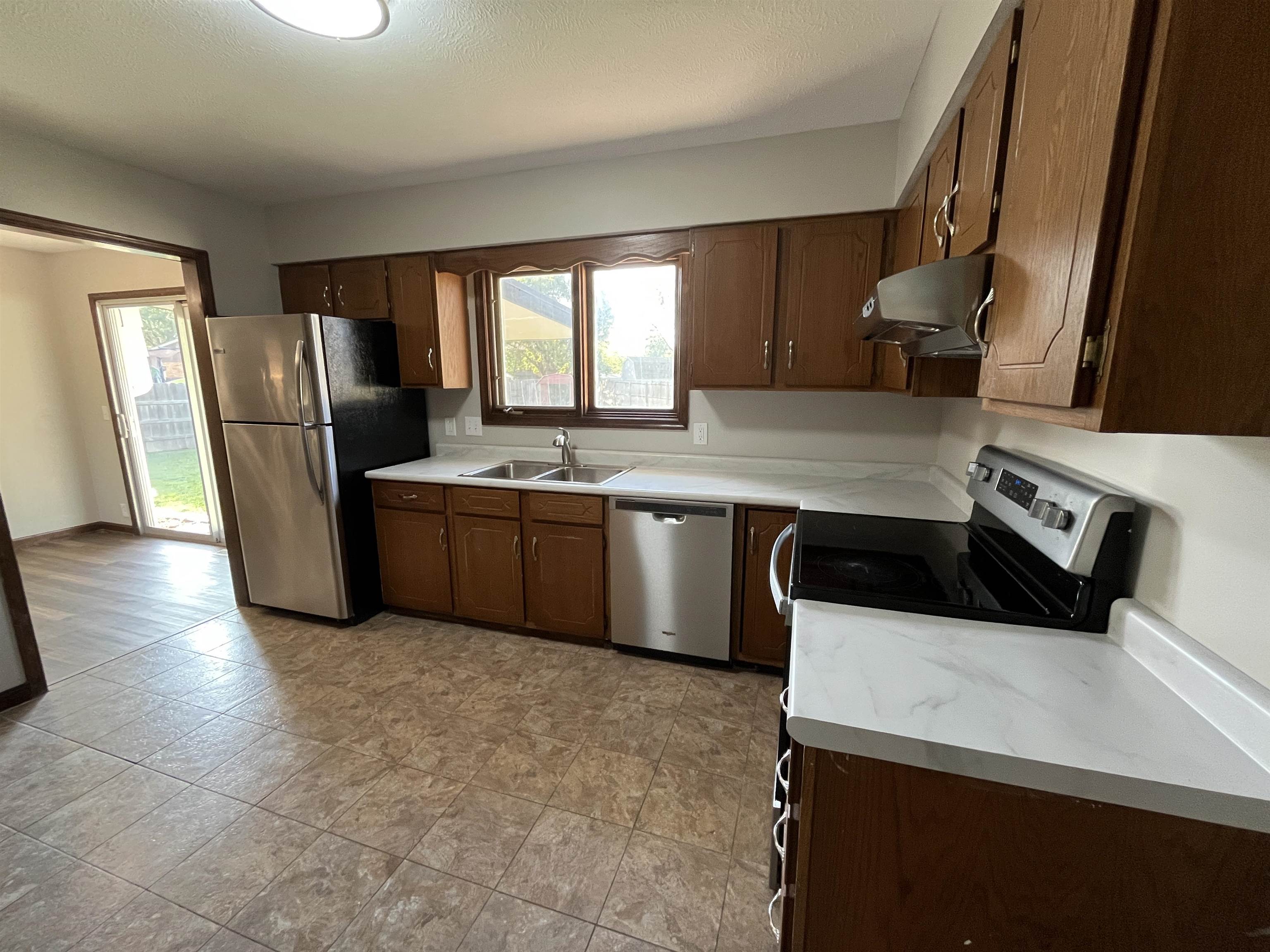 717 E Magnolia Road Property Photo 9