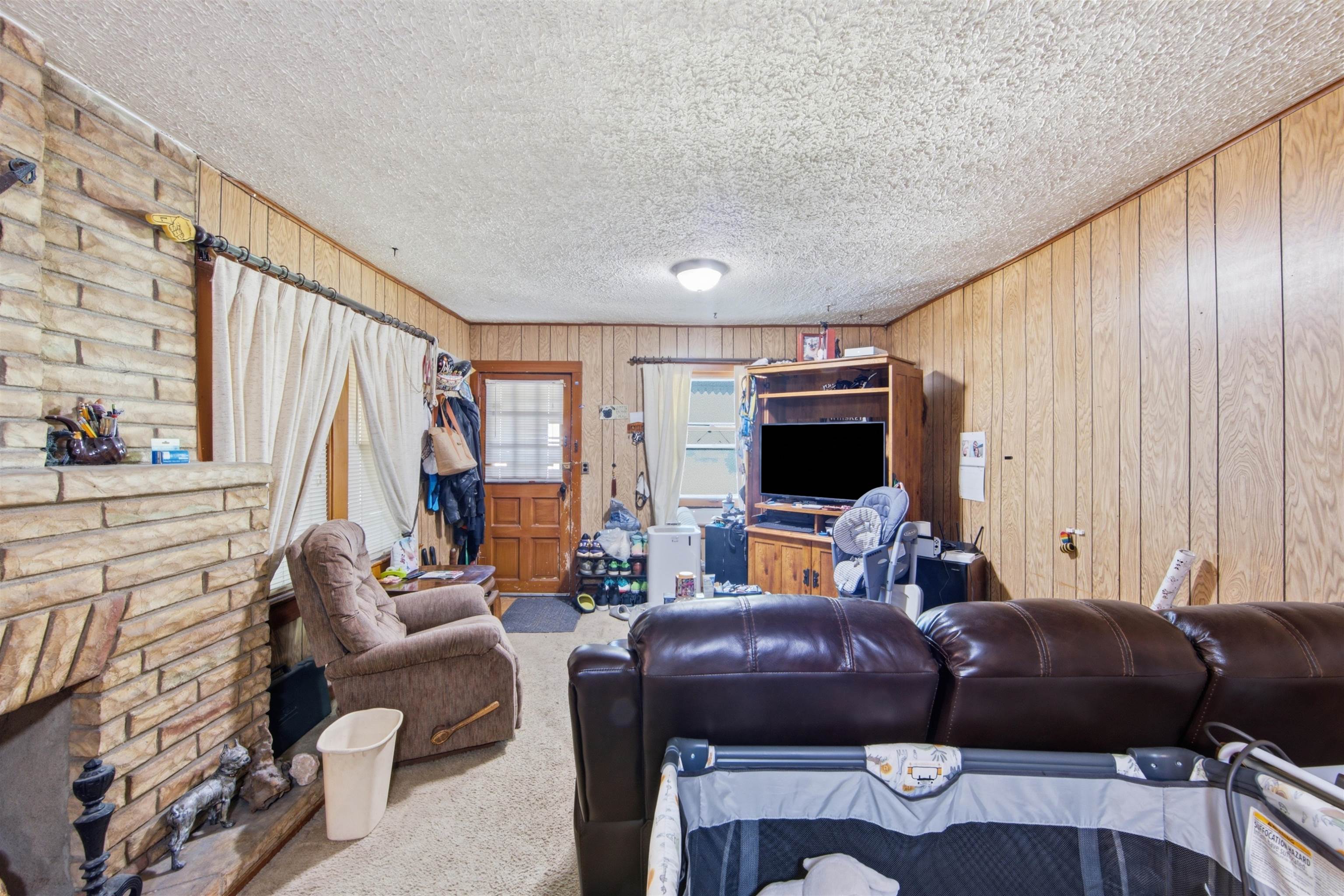 1925 W Mccormick Property Photo 5