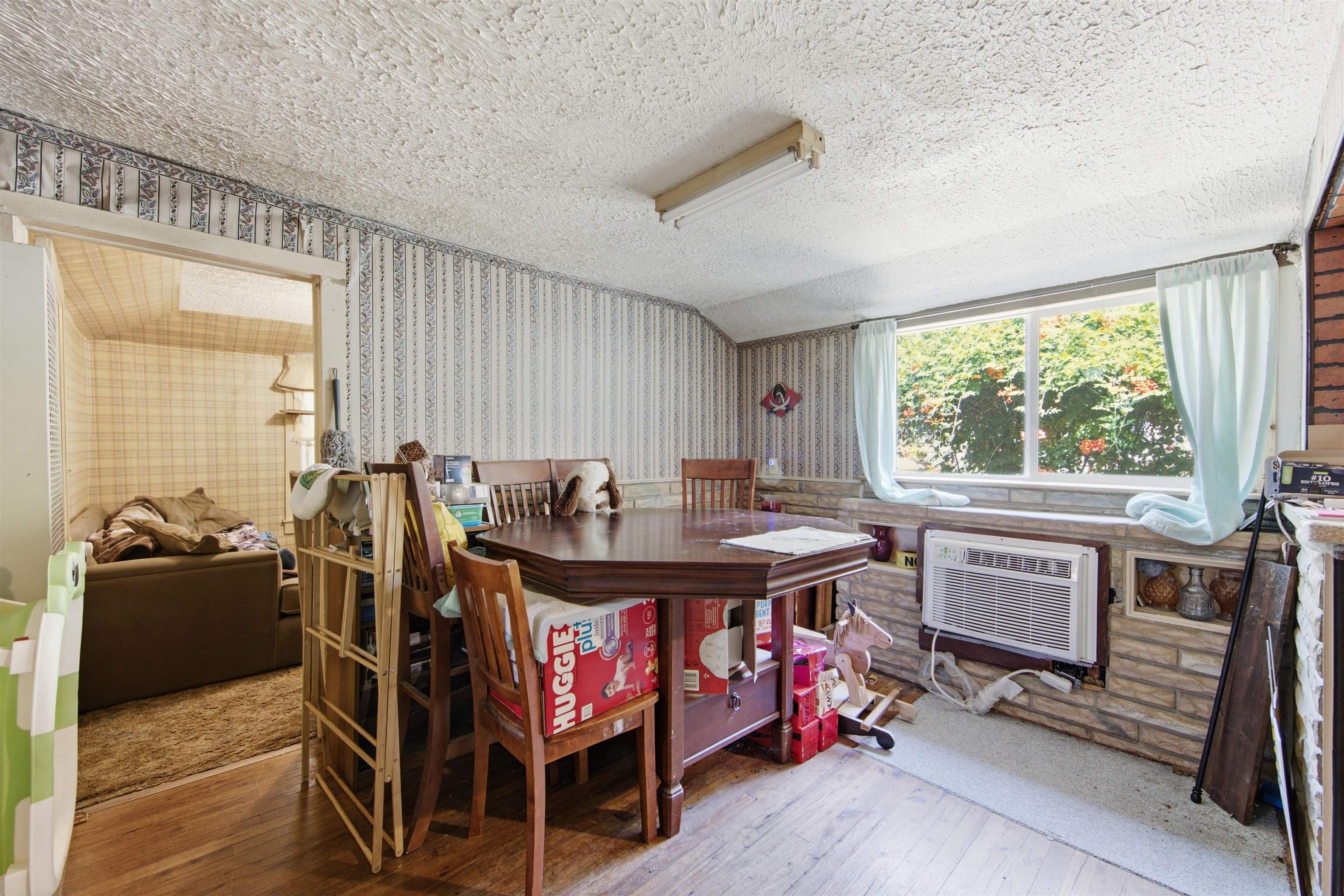 1925 W Mccormick Property Photo 7