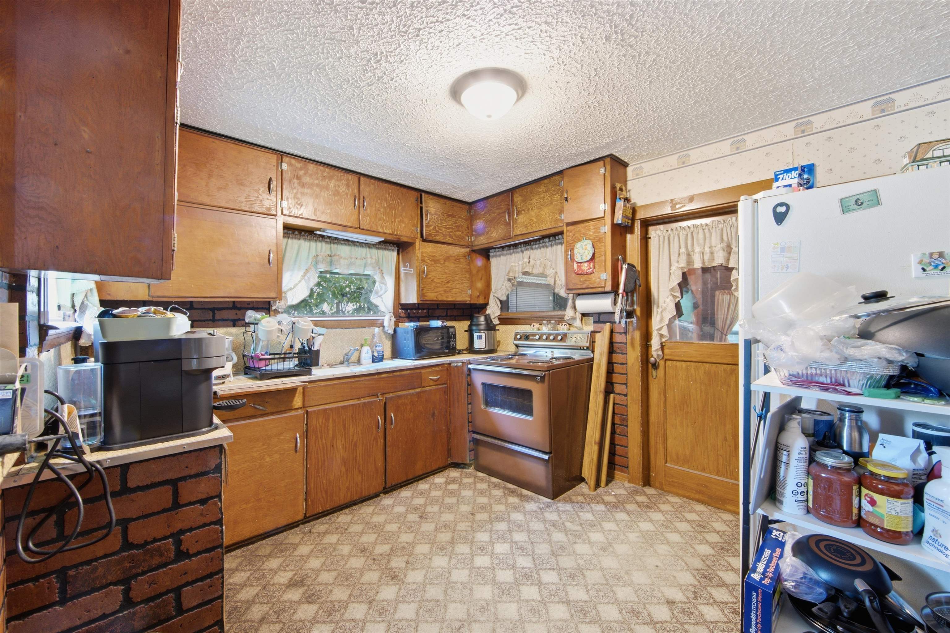 1925 W Mccormick Property Photo 8