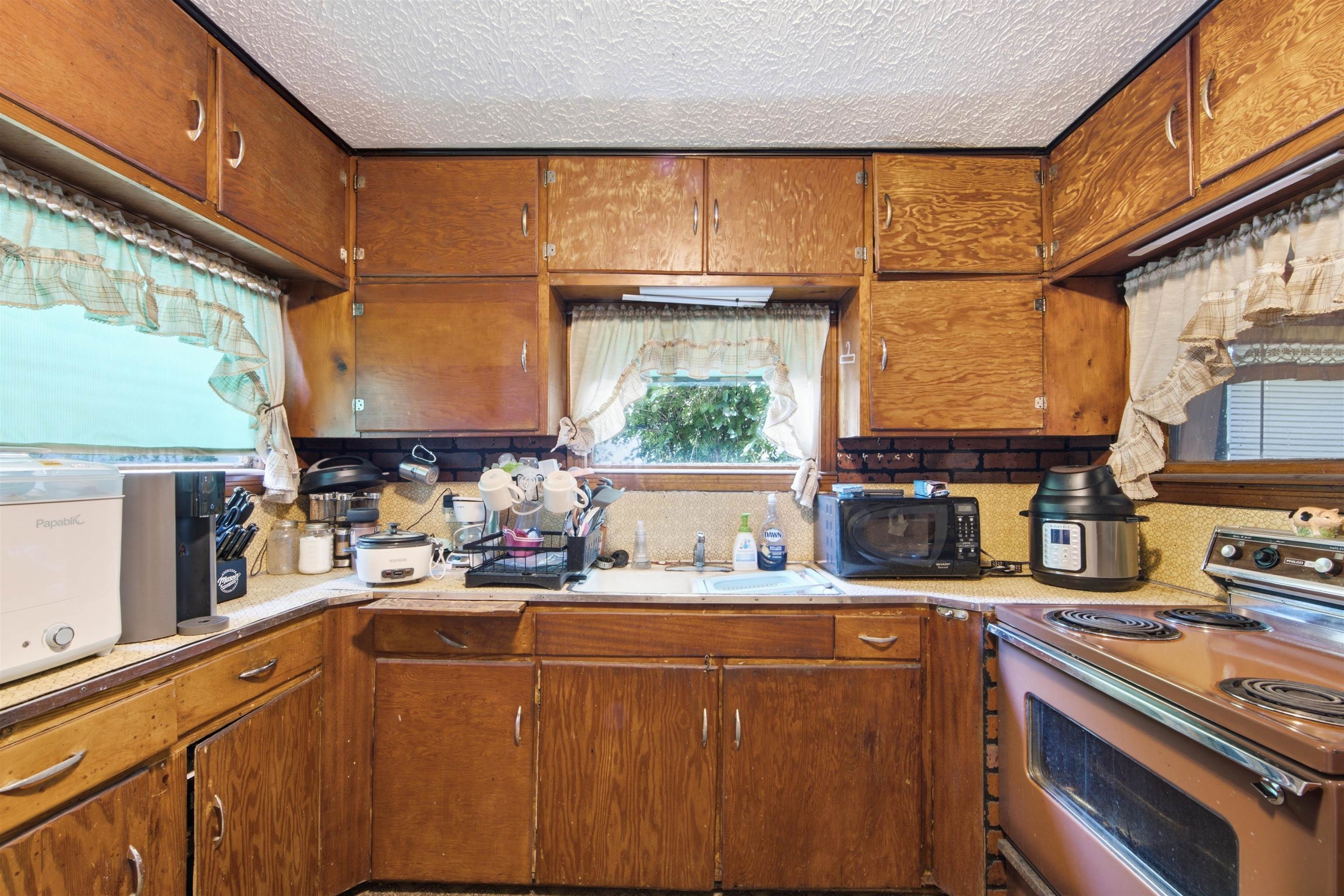 1925 W Mccormick Property Photo 9