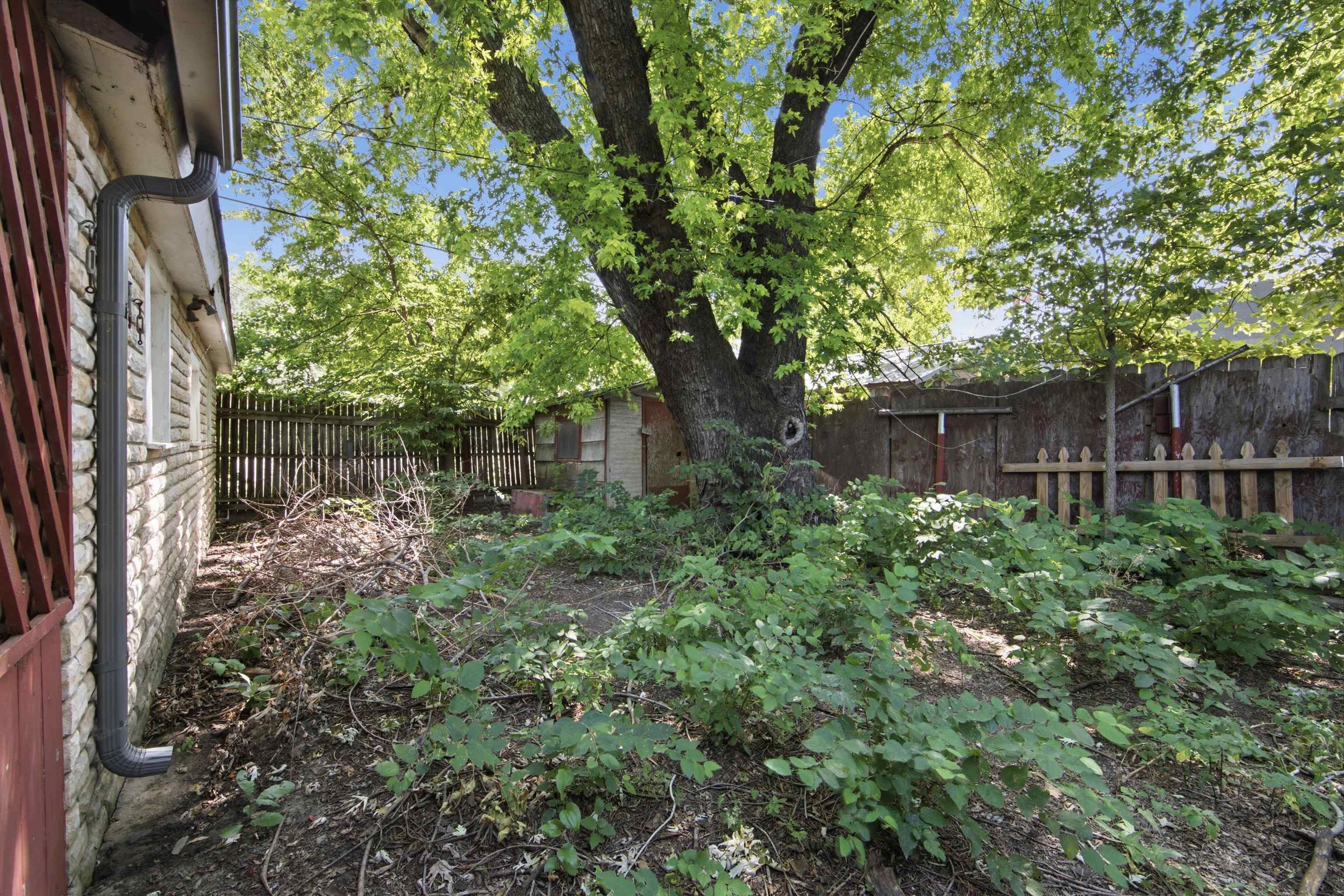 1925 W Mccormick Property Photo 20