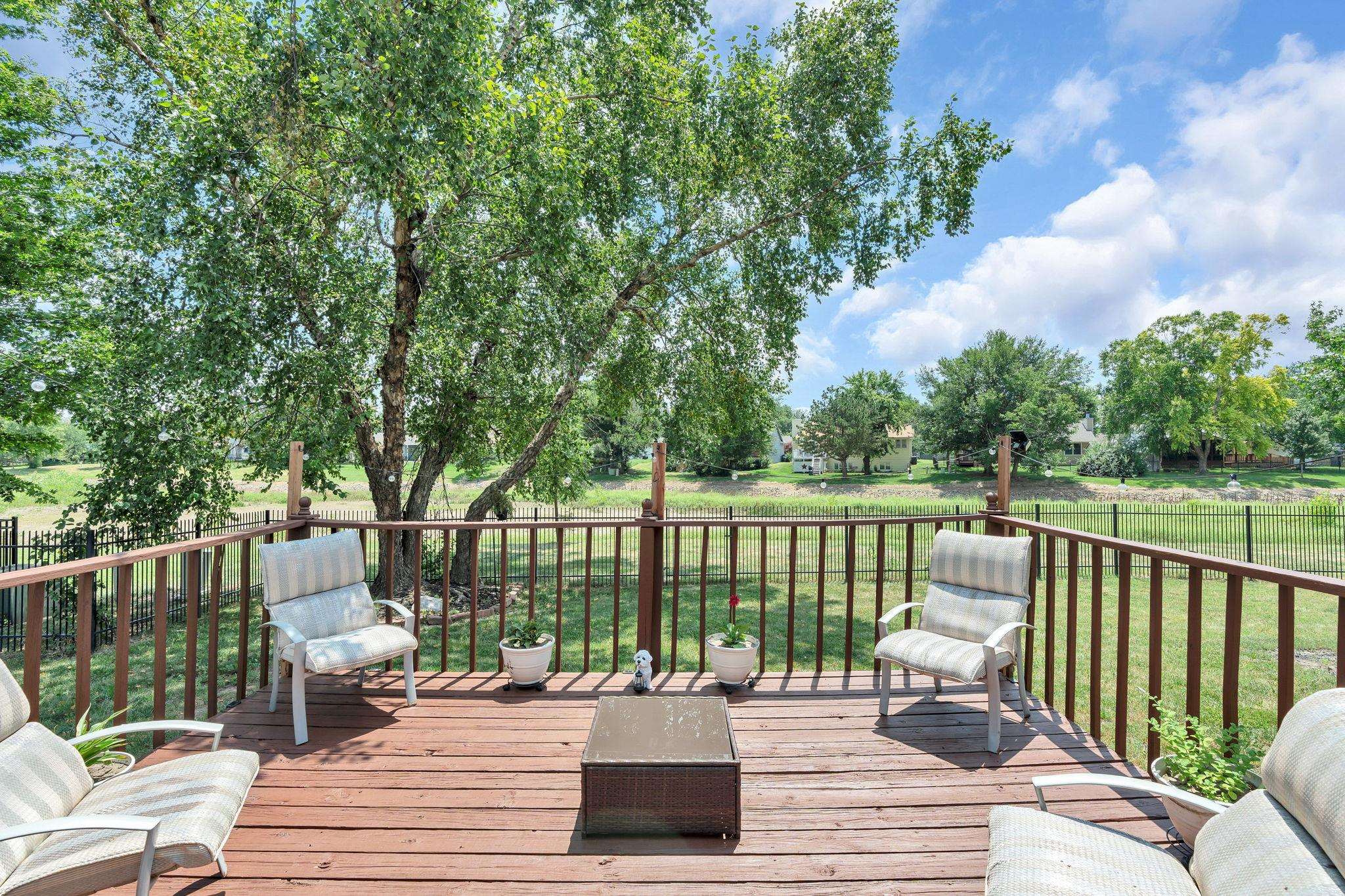 1833 N Shefford Property Photo 34
