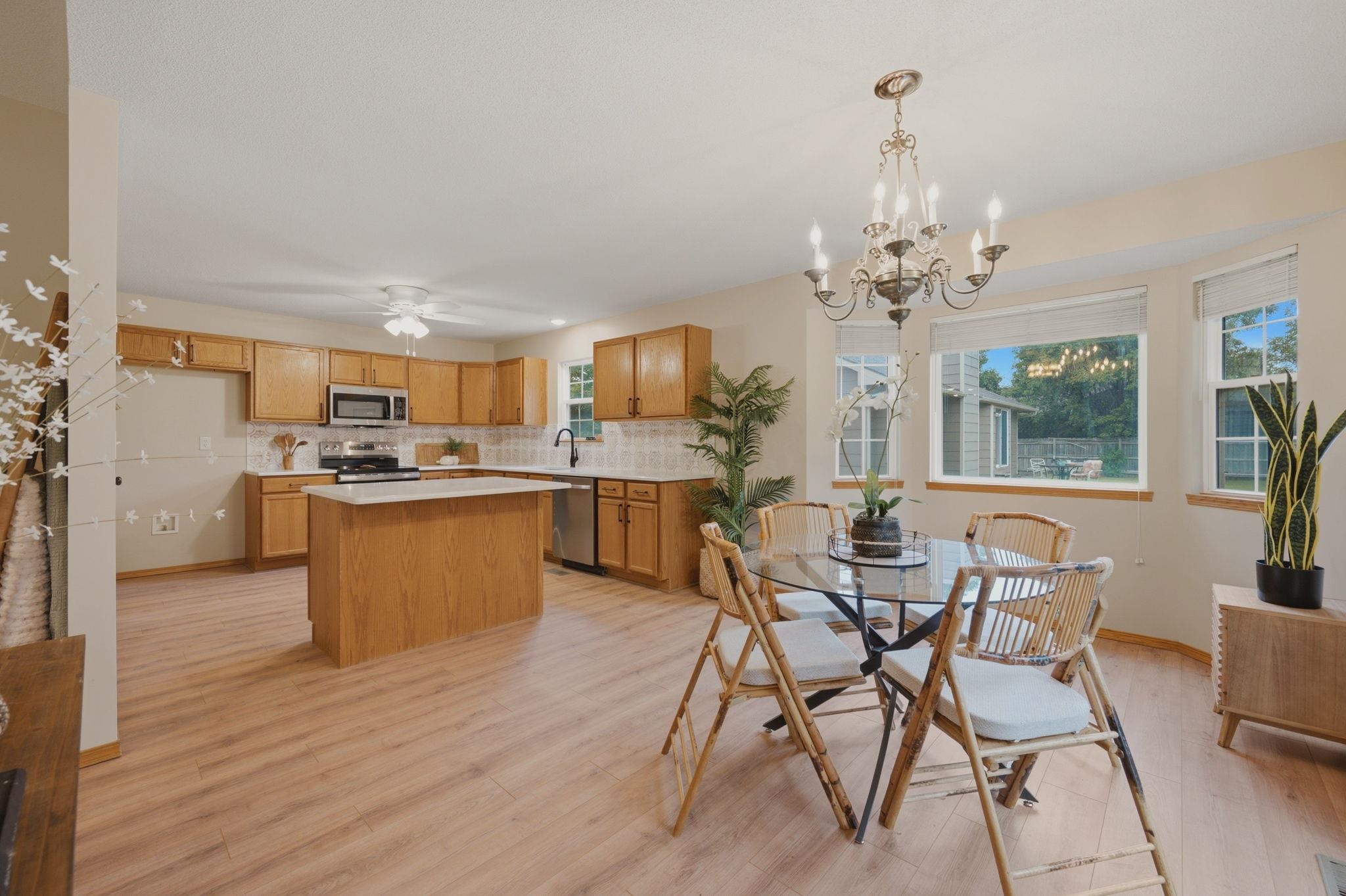 10818 W Central Park St Property Photo 9