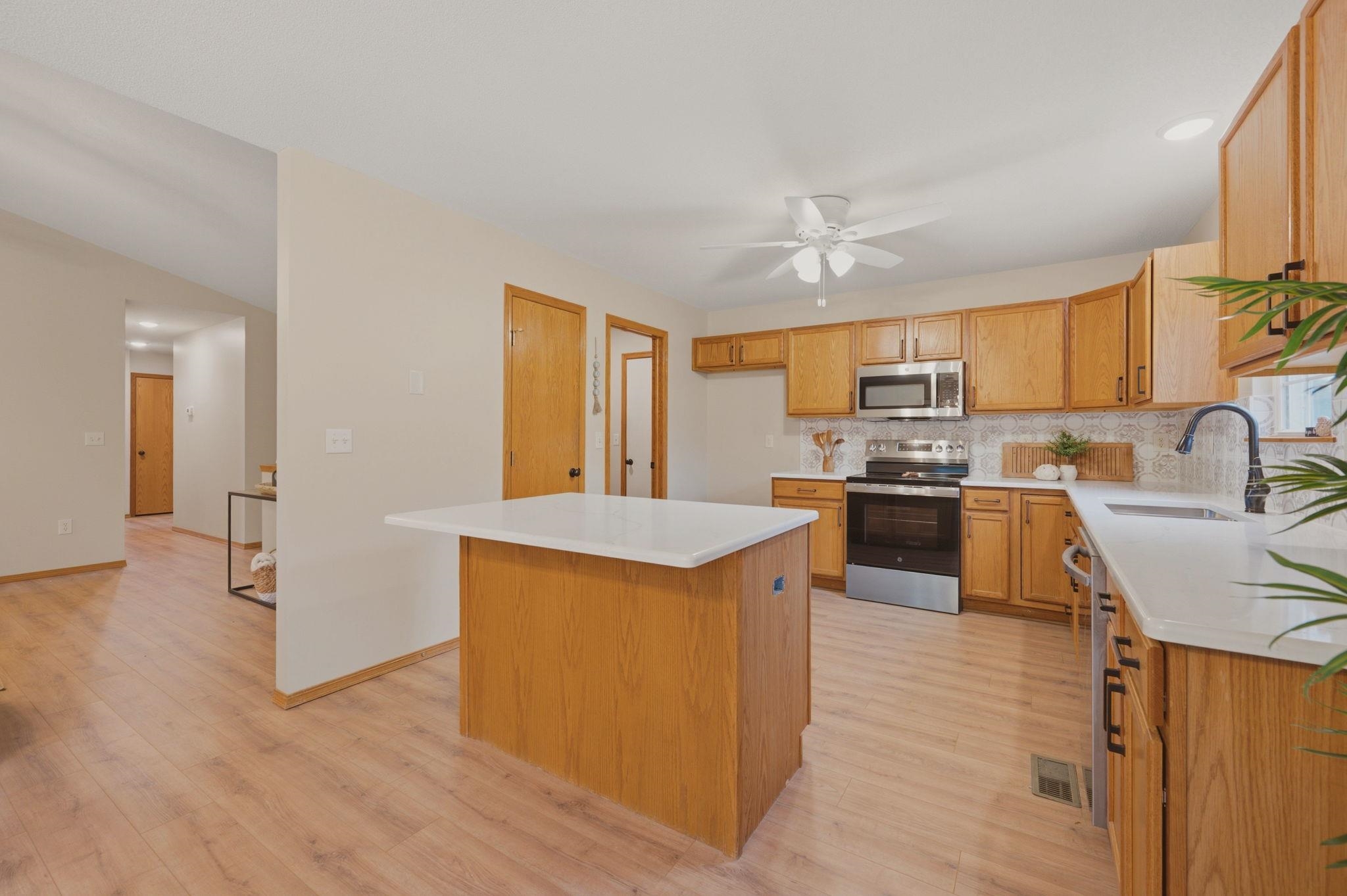 10818 W Central Park St Property Photo 11