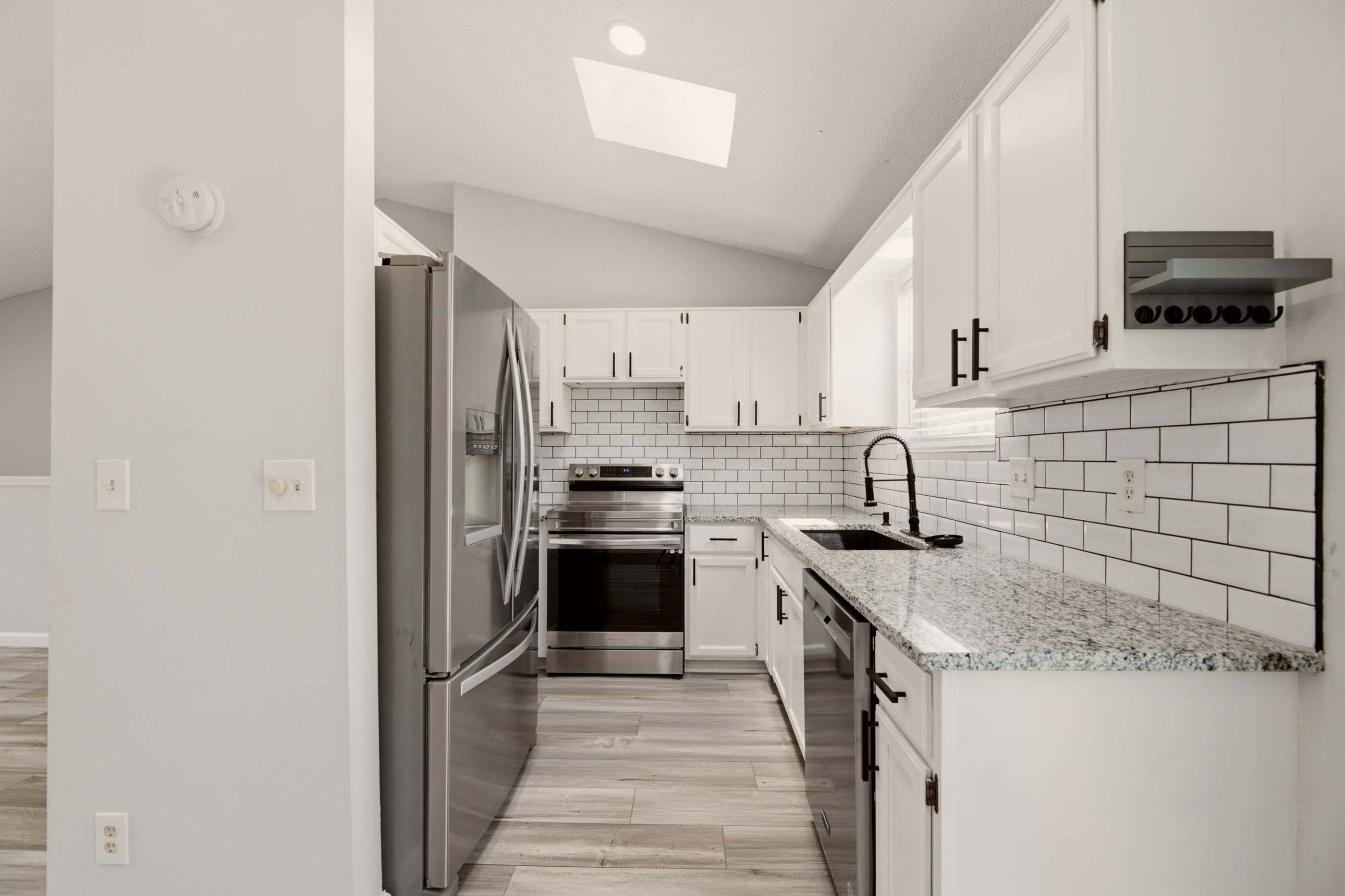 2530 N Beacon Hill St Property Photo 12
