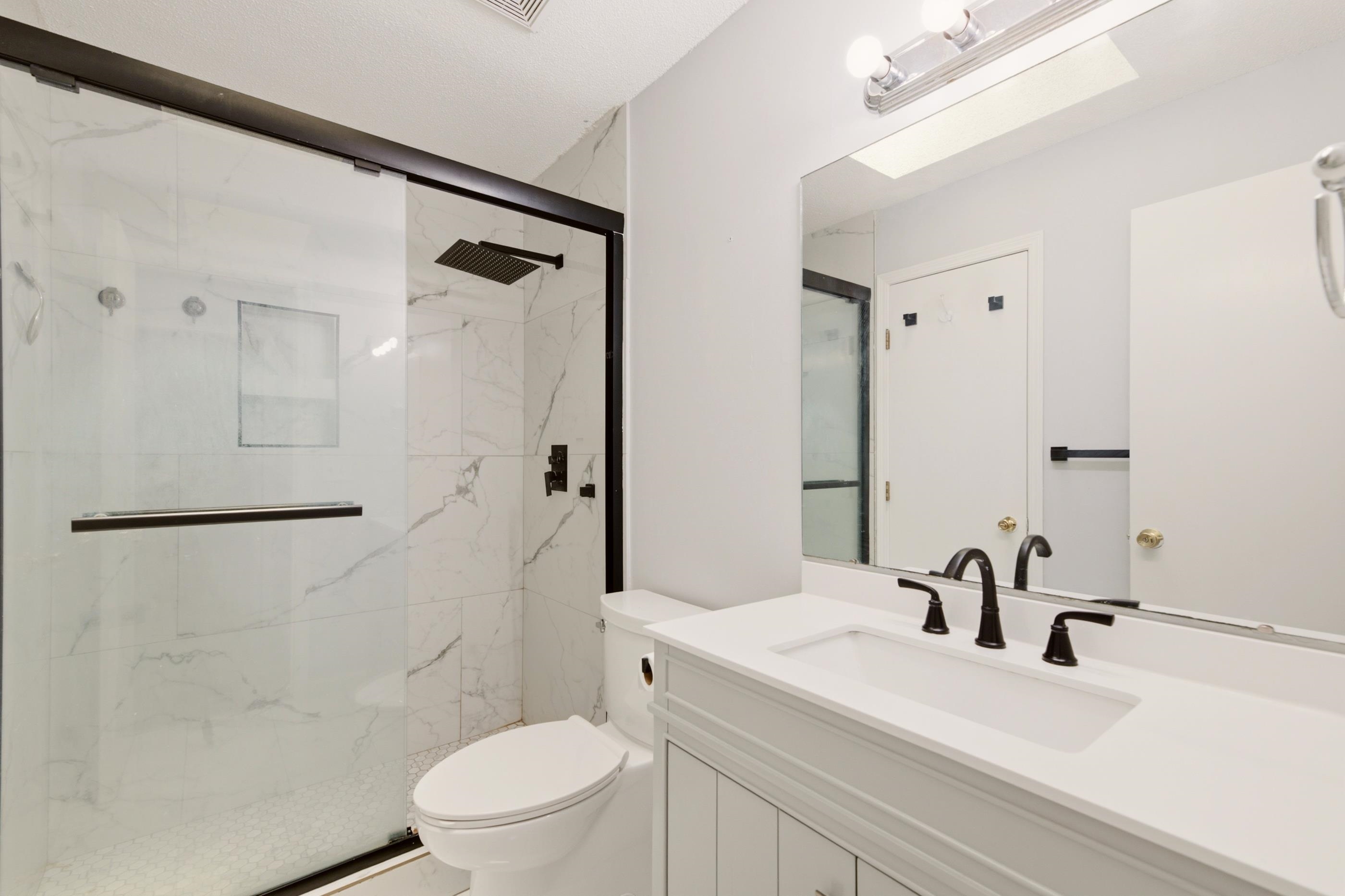 2530 N Beacon Hill St Property Photo 16