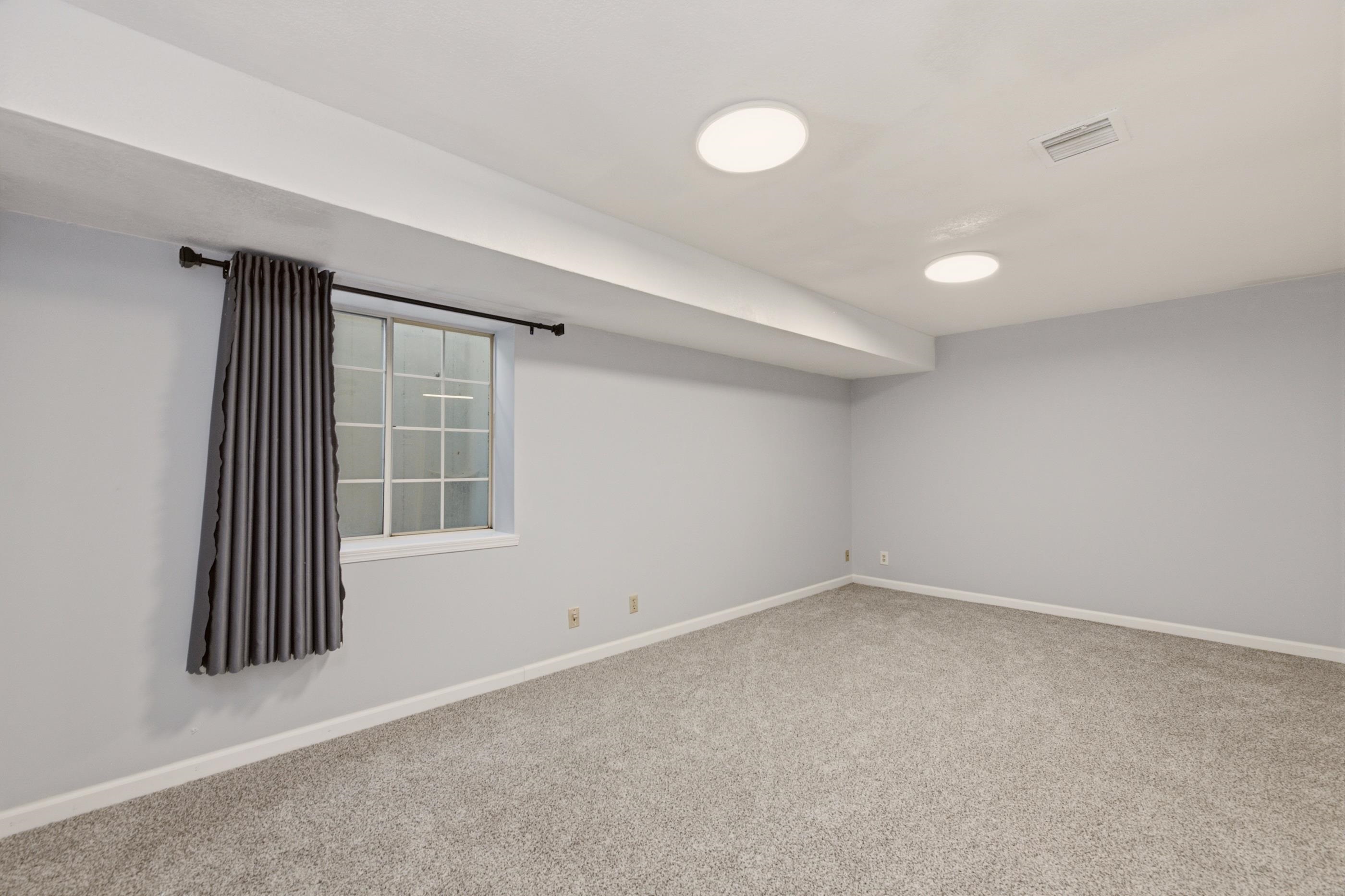 2530 N Beacon Hill St Property Photo 18