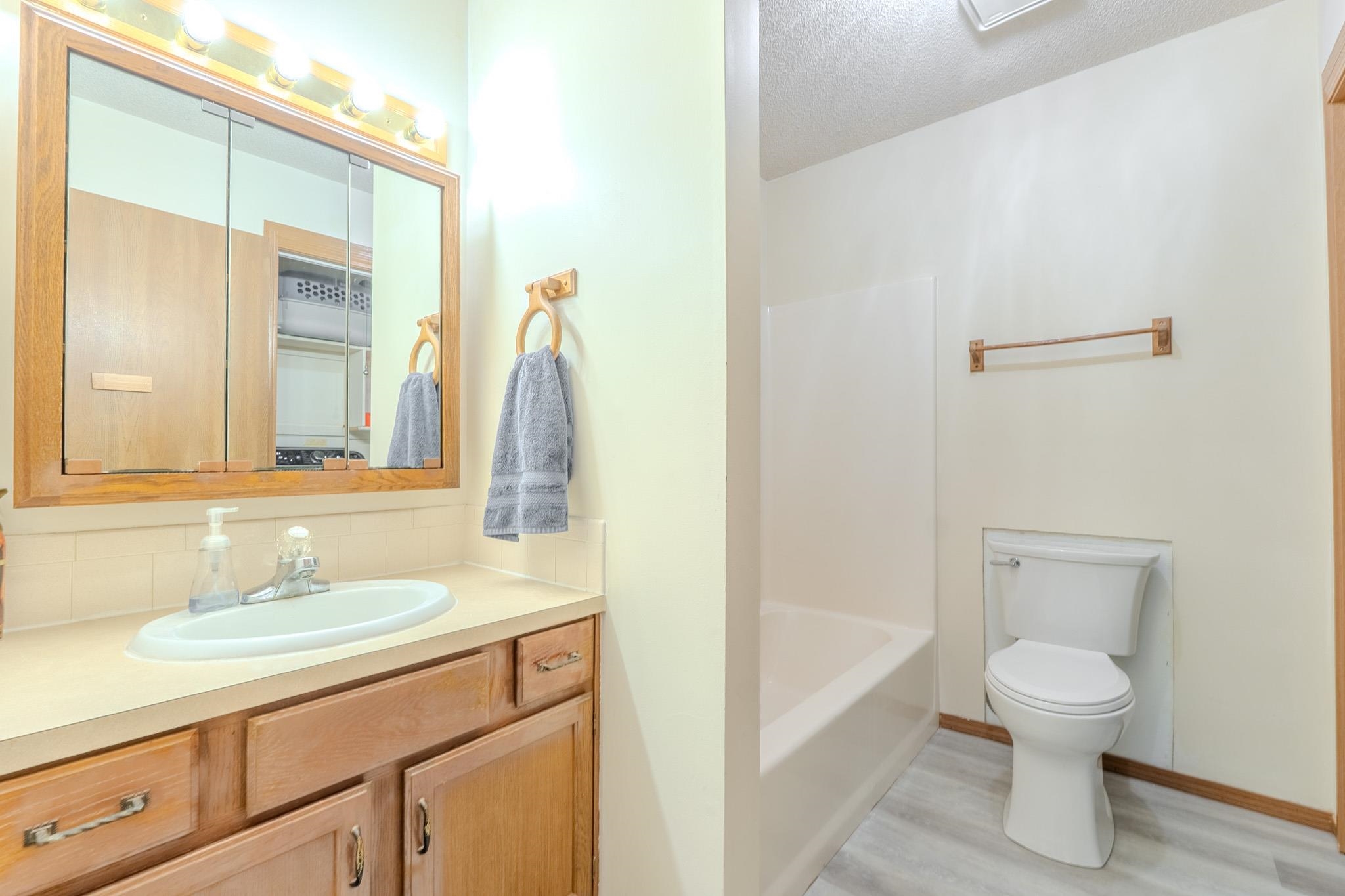 203 S Westview Dr Property Photo 8