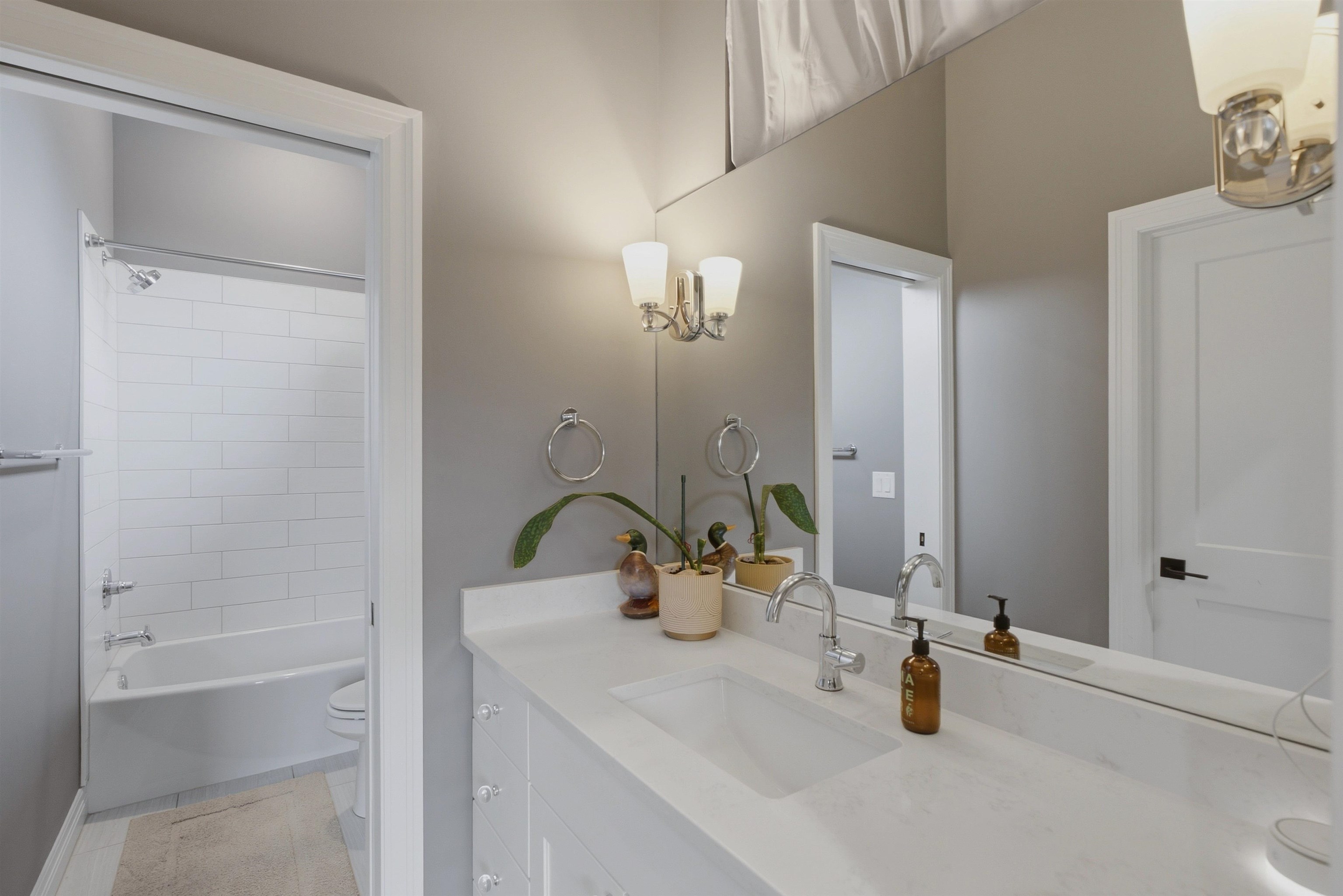 2126 N Clear Creek Property Photo 15