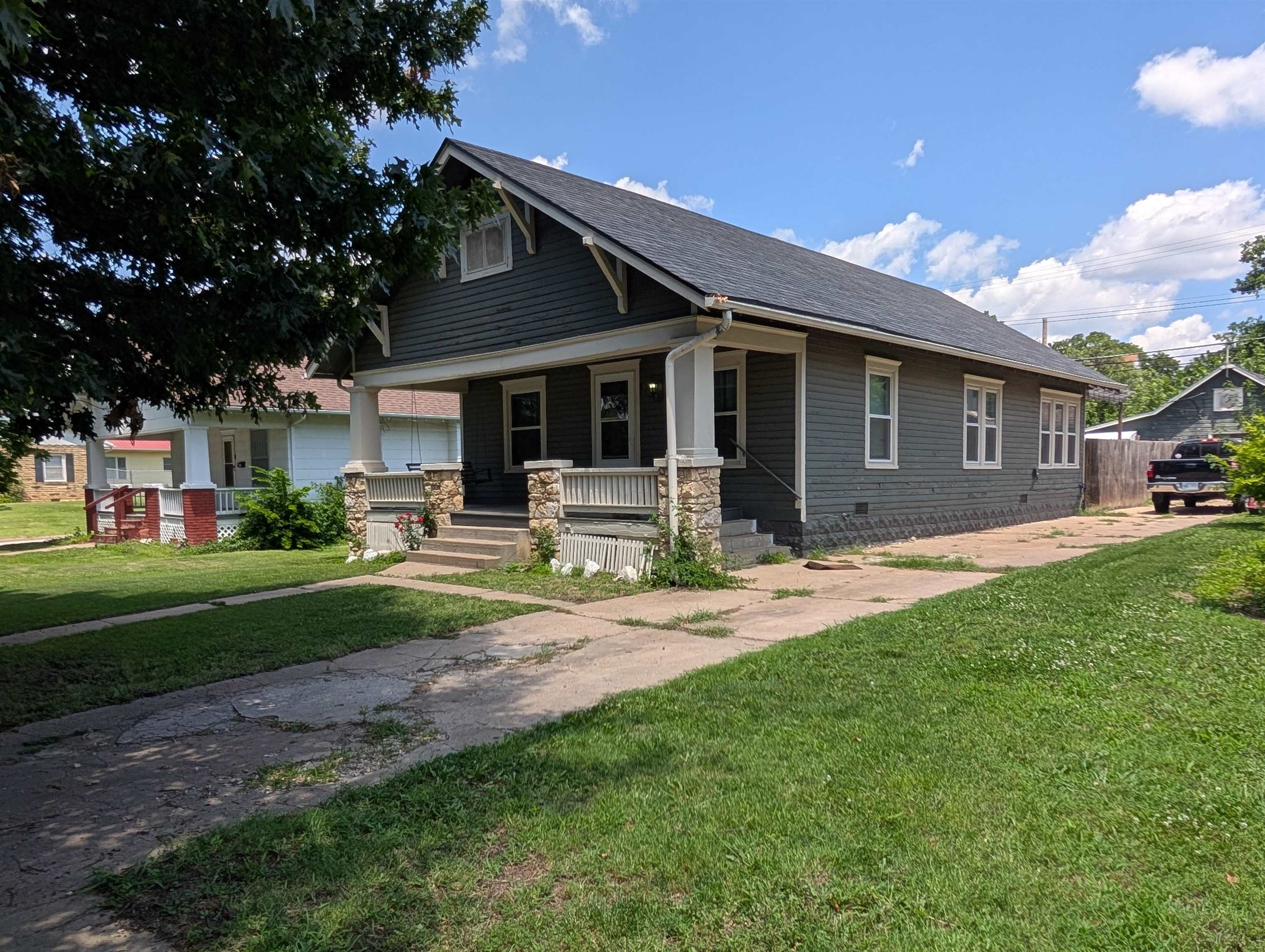 617 N Jefferson Property Photo 3