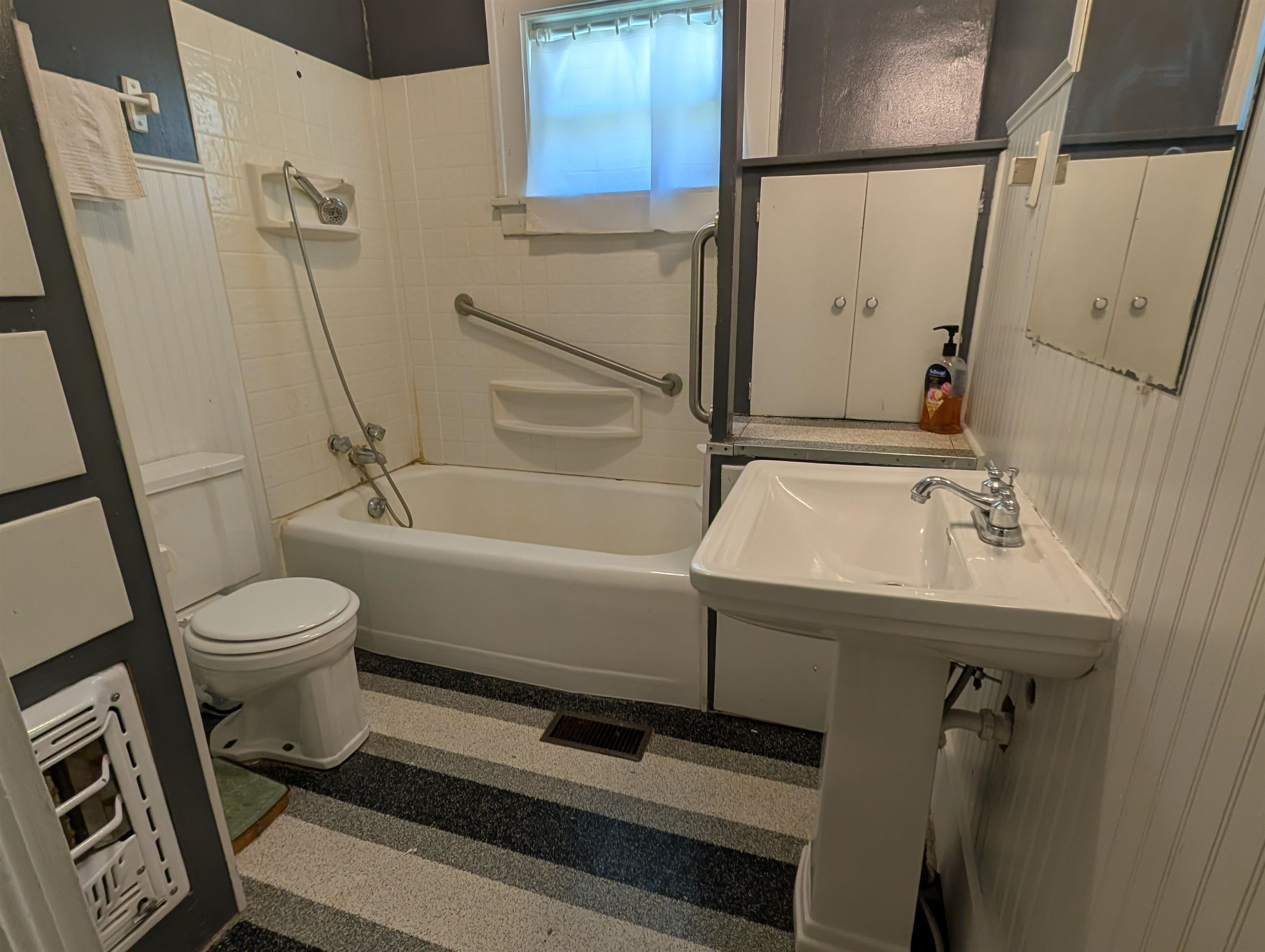 617 N Jefferson Property Photo 18