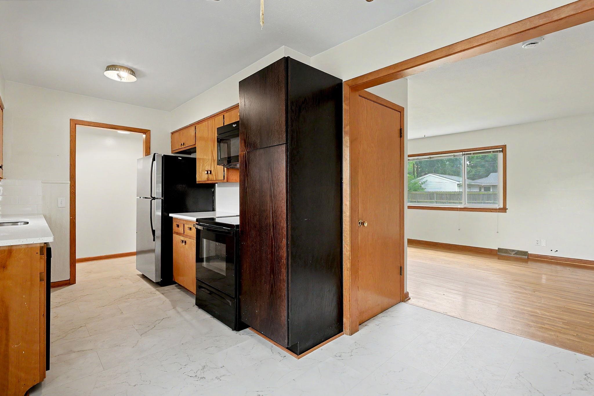 2027 W Manhattan Dr Property Photo 12
