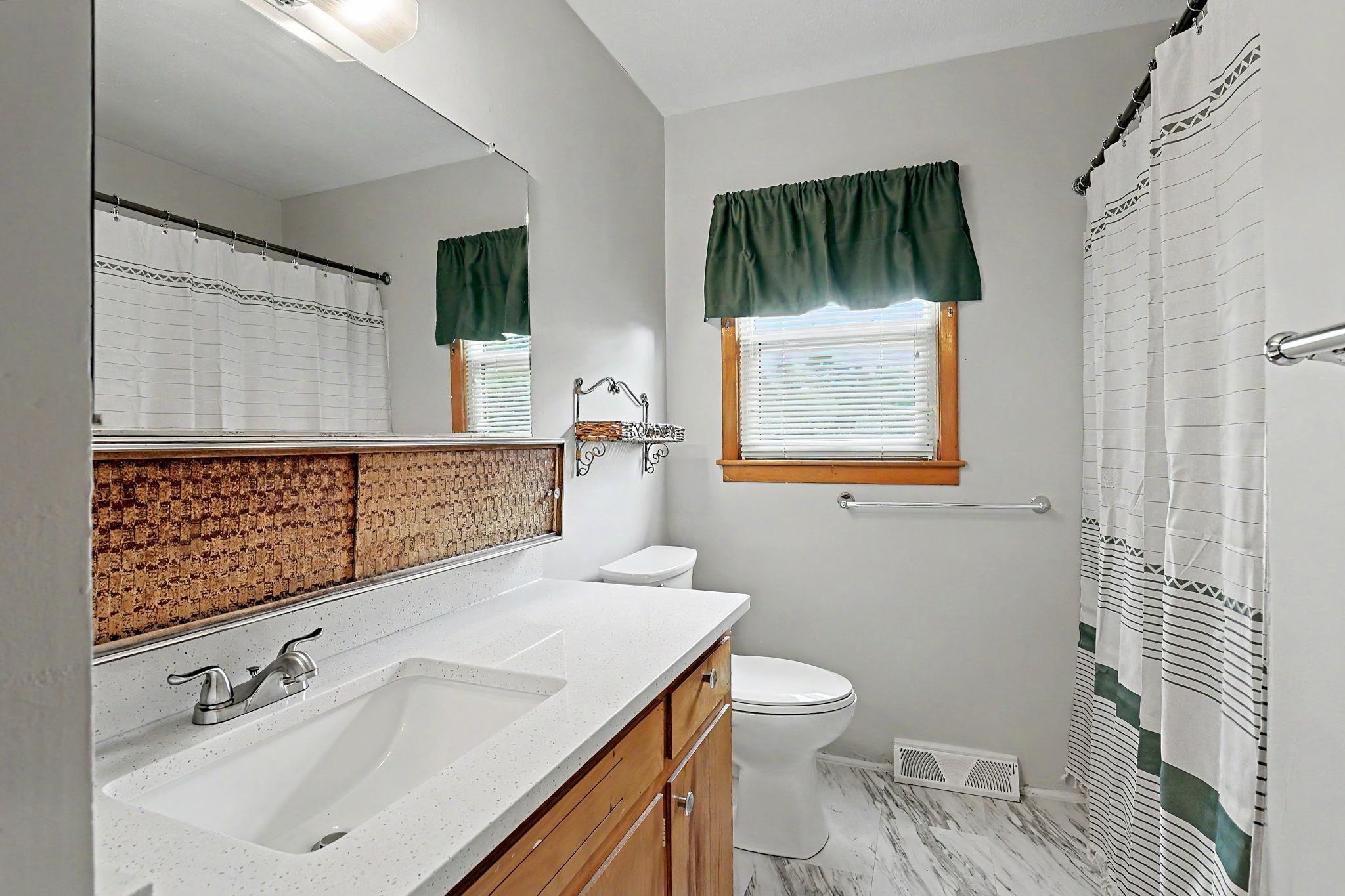 2027 W Manhattan Dr Property Photo 14