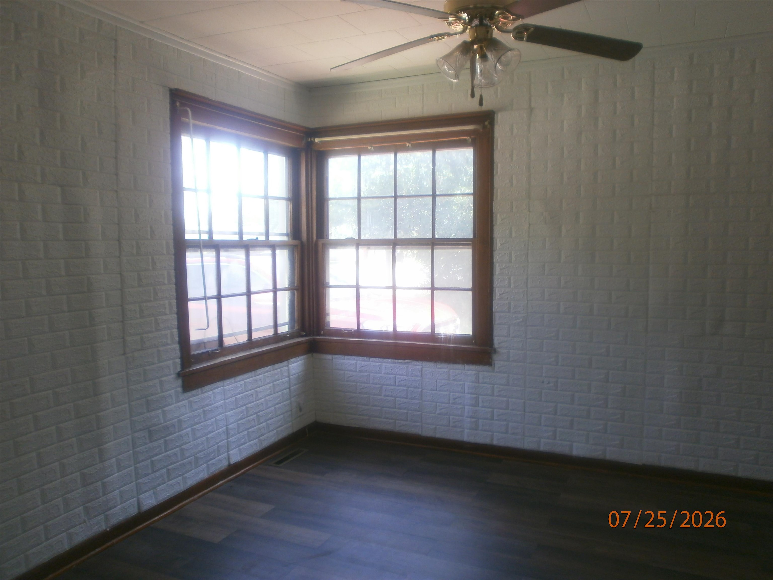 1117 W Republic Ave Property Photo 9
