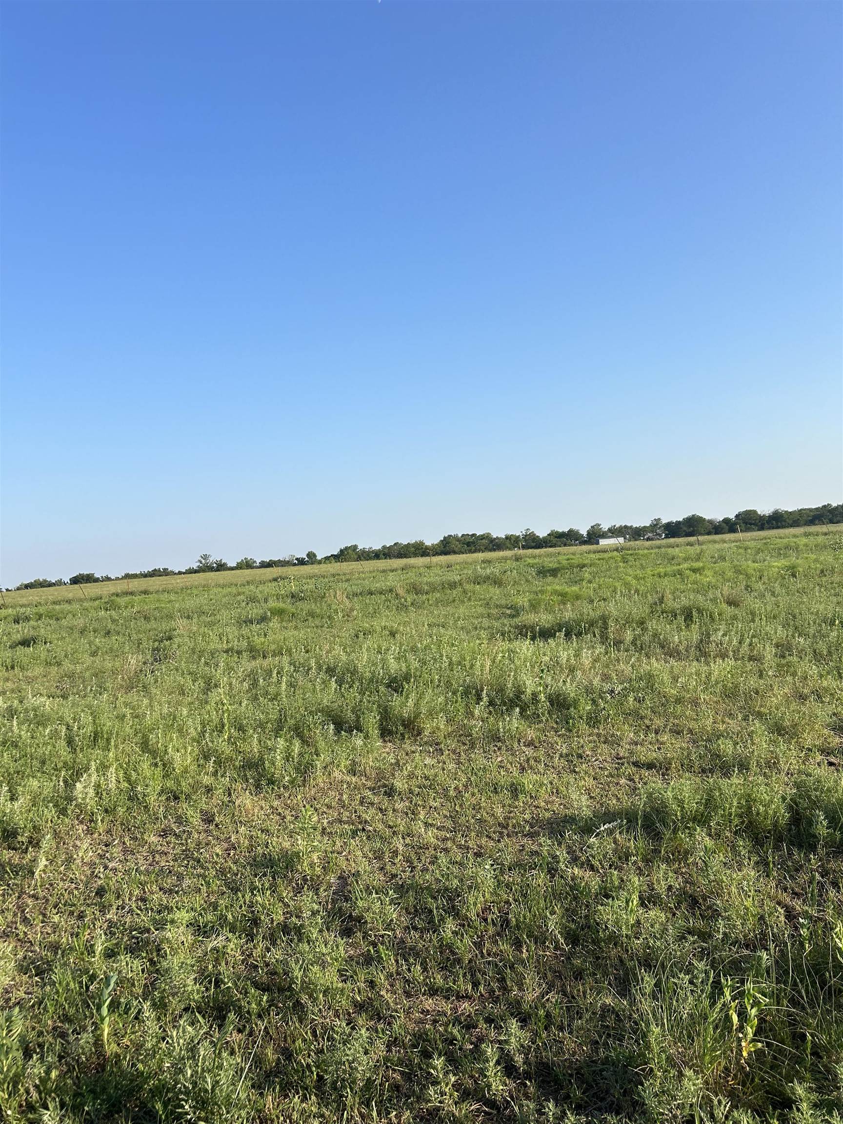 72nd Property Photo 15