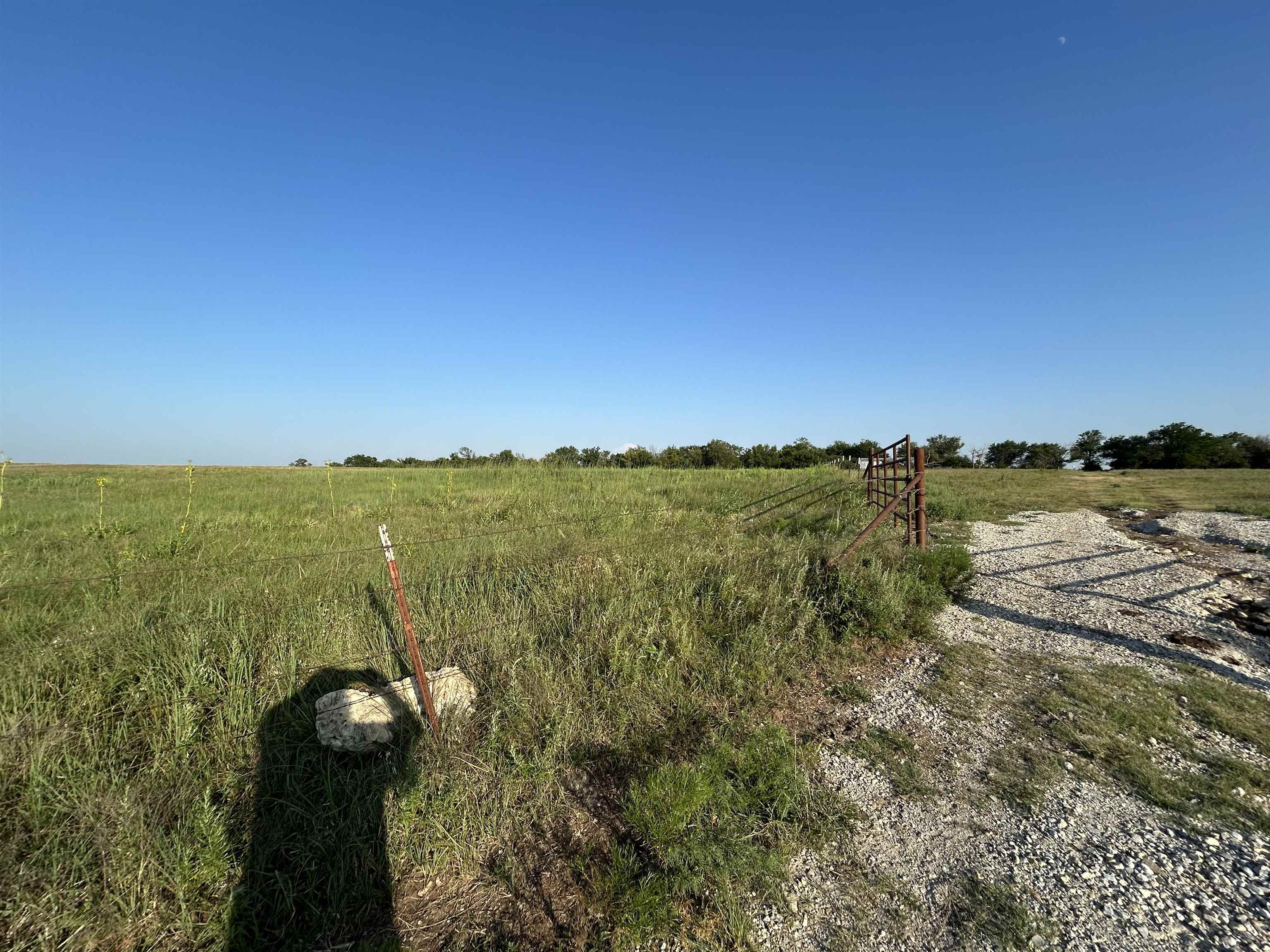 72nd Property Photo 28