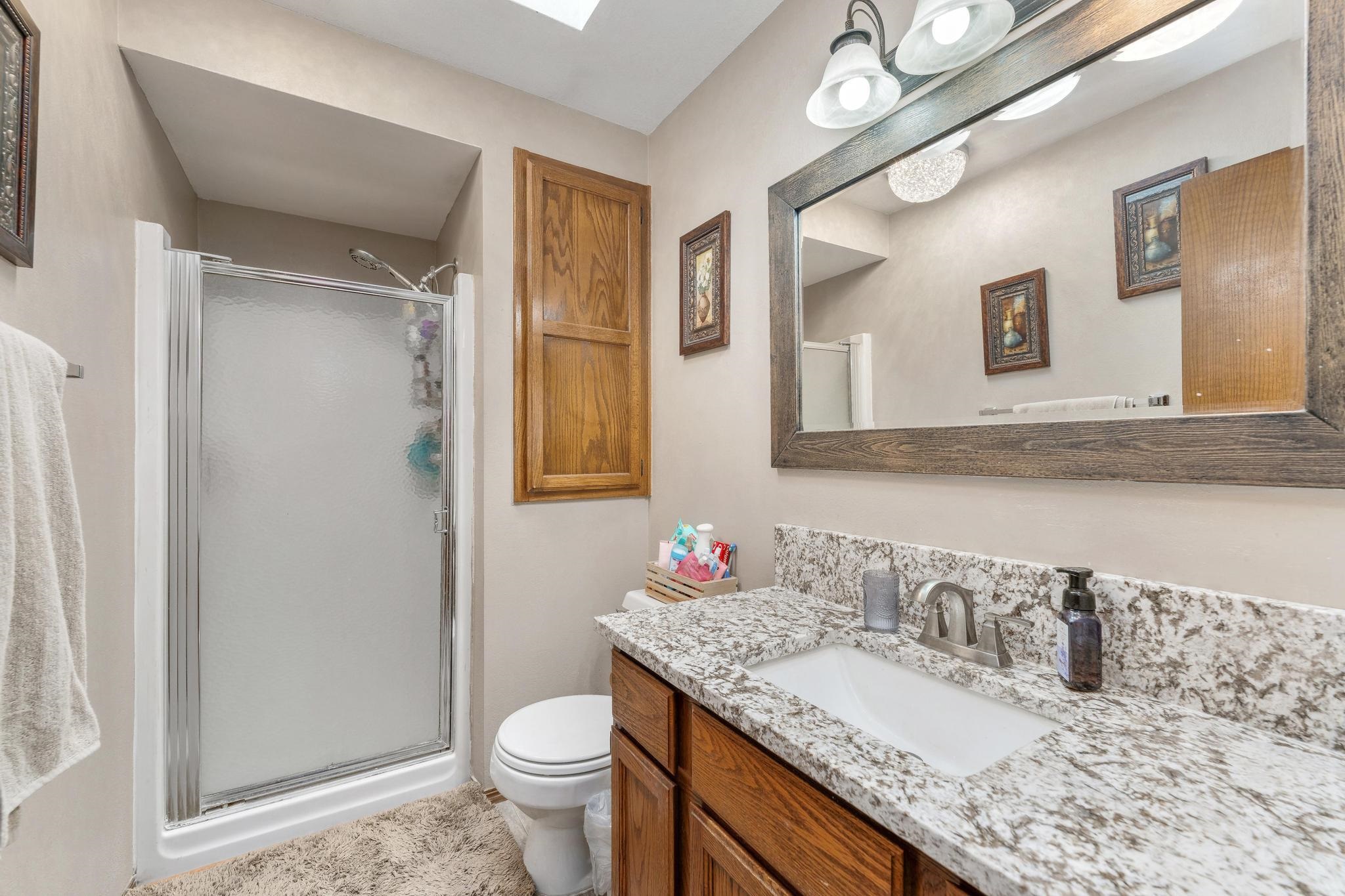2425 N Beacon Hill Property Photo 17