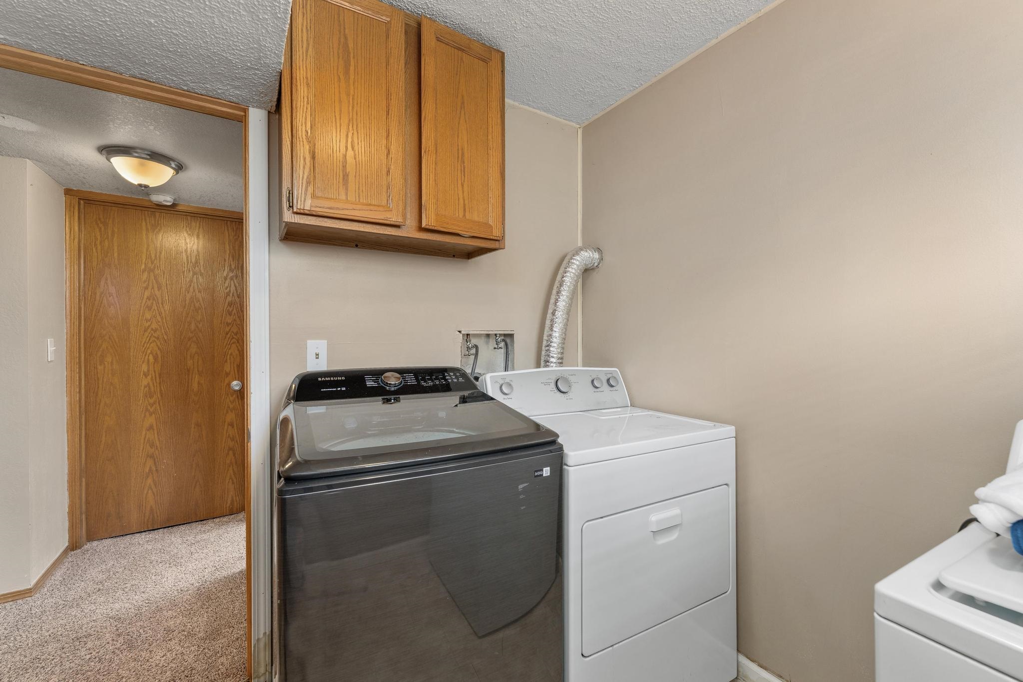 2425 N Beacon Hill Property Photo 24