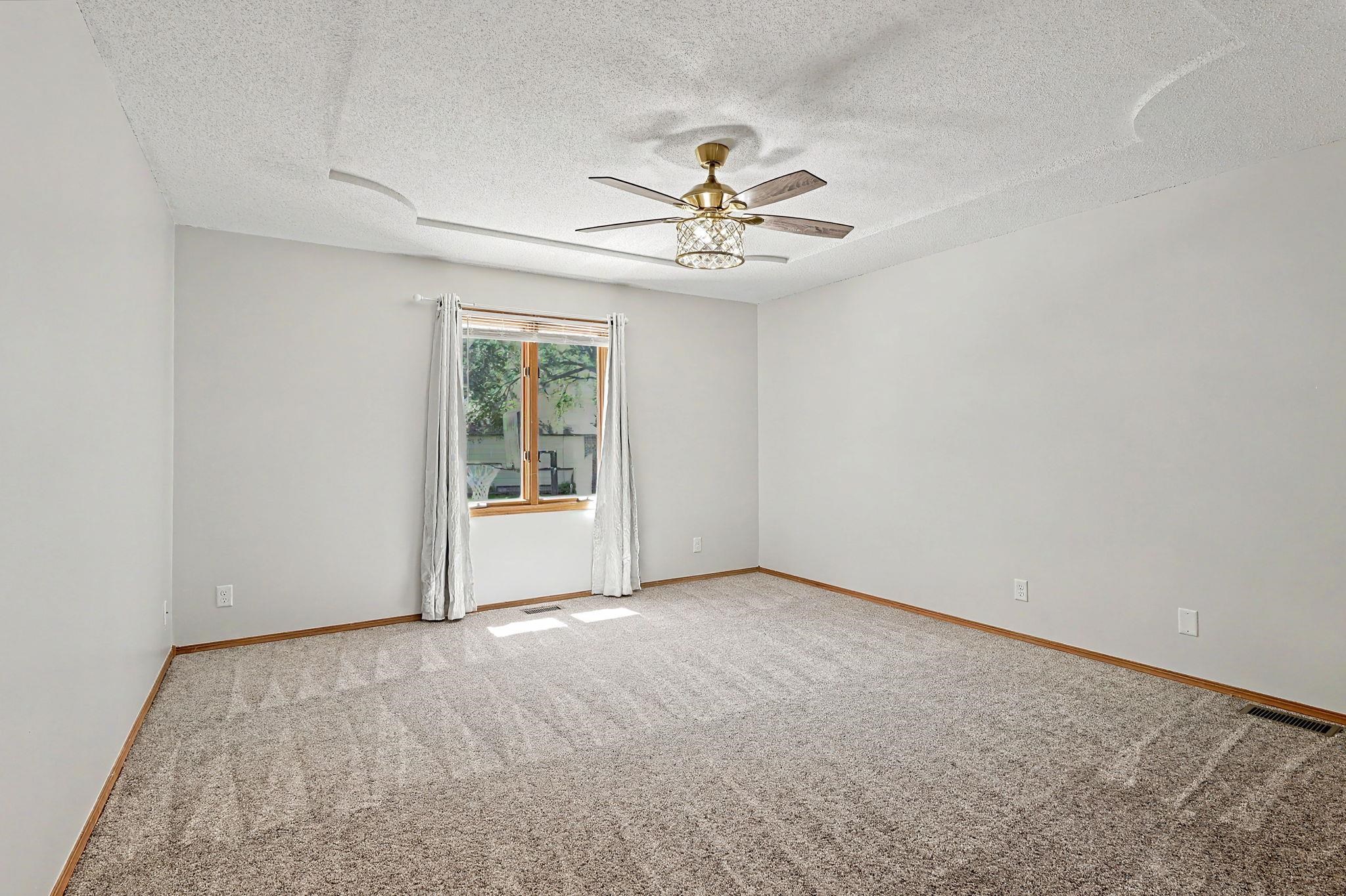 254 N Lakeside Dr Property Photo 13