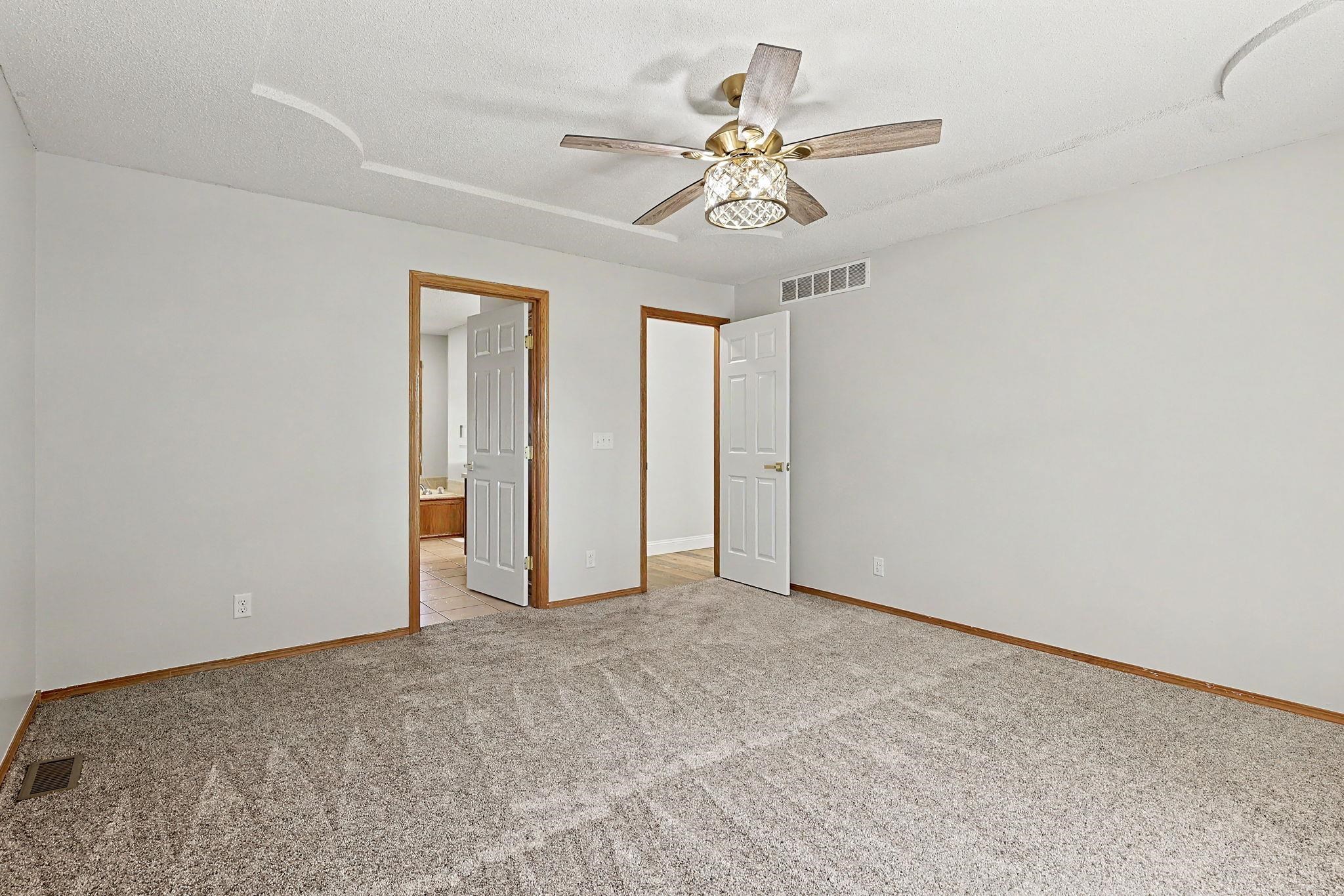 254 N Lakeside Dr Property Photo 15