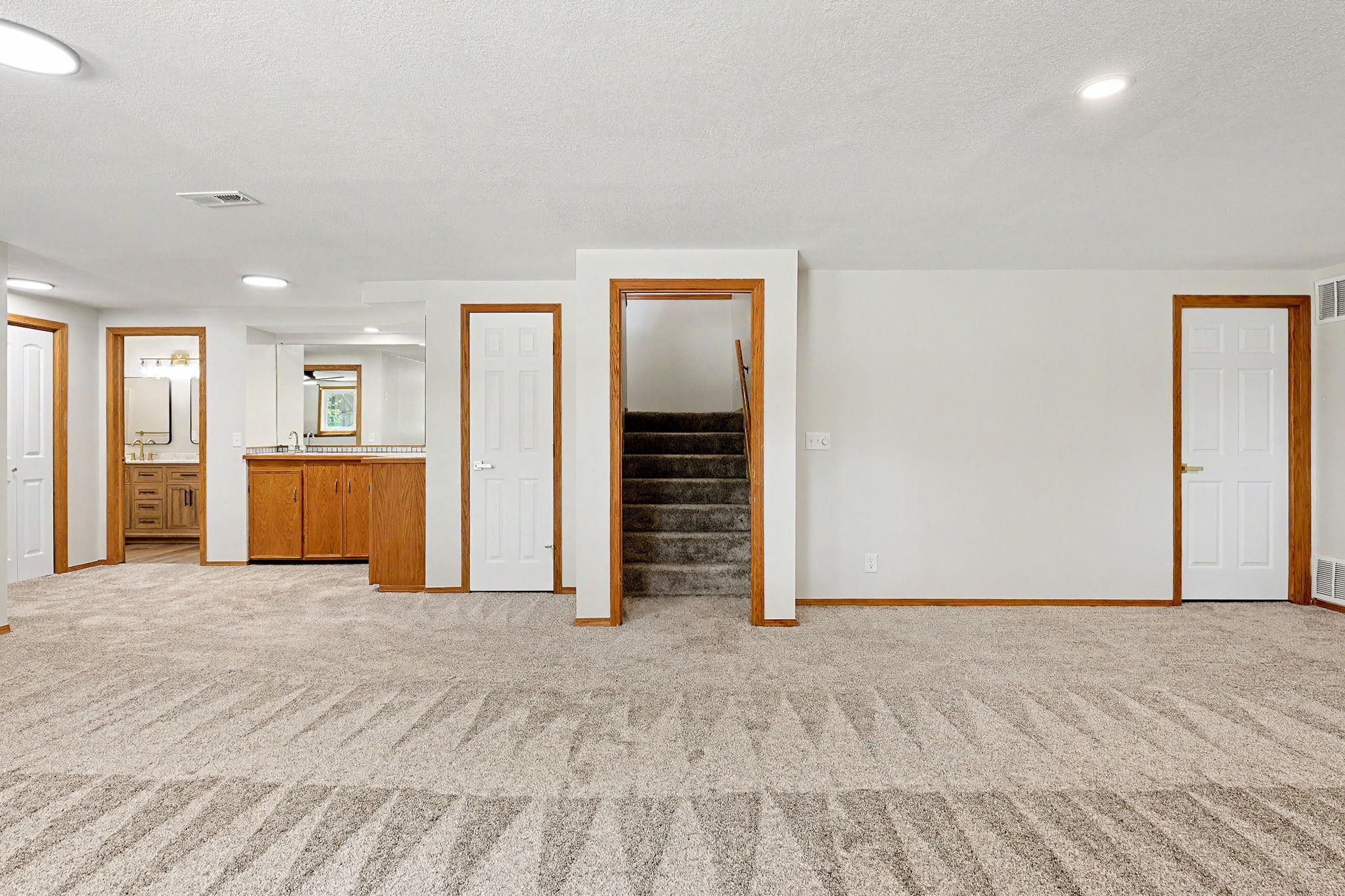 254 N Lakeside Dr Property Photo 25