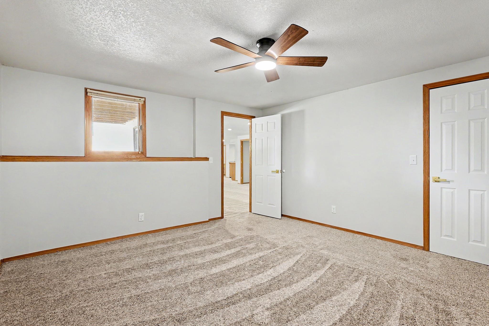 254 N Lakeside Dr Property Photo 28