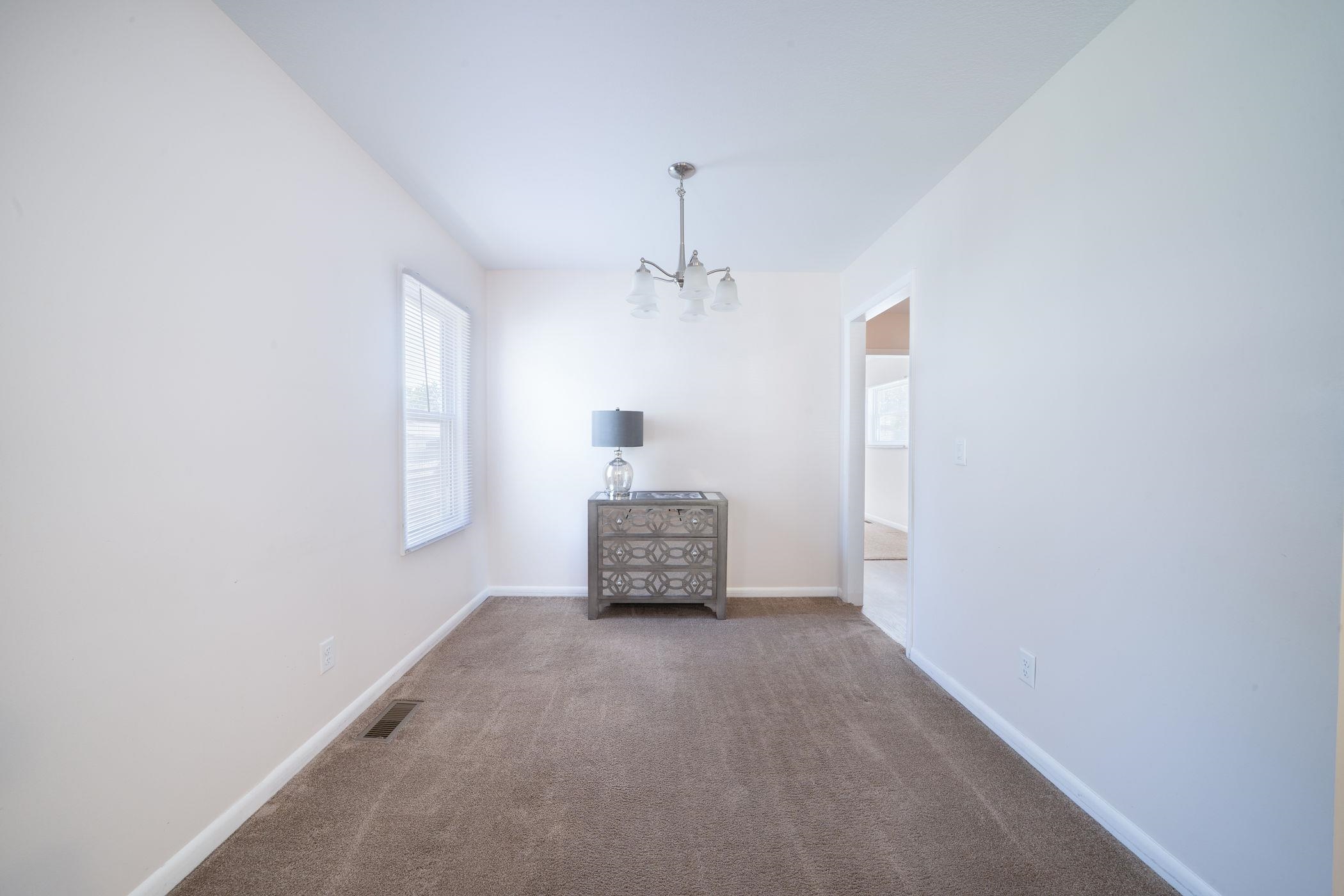 2260 S Victoria St. Property Photo 5