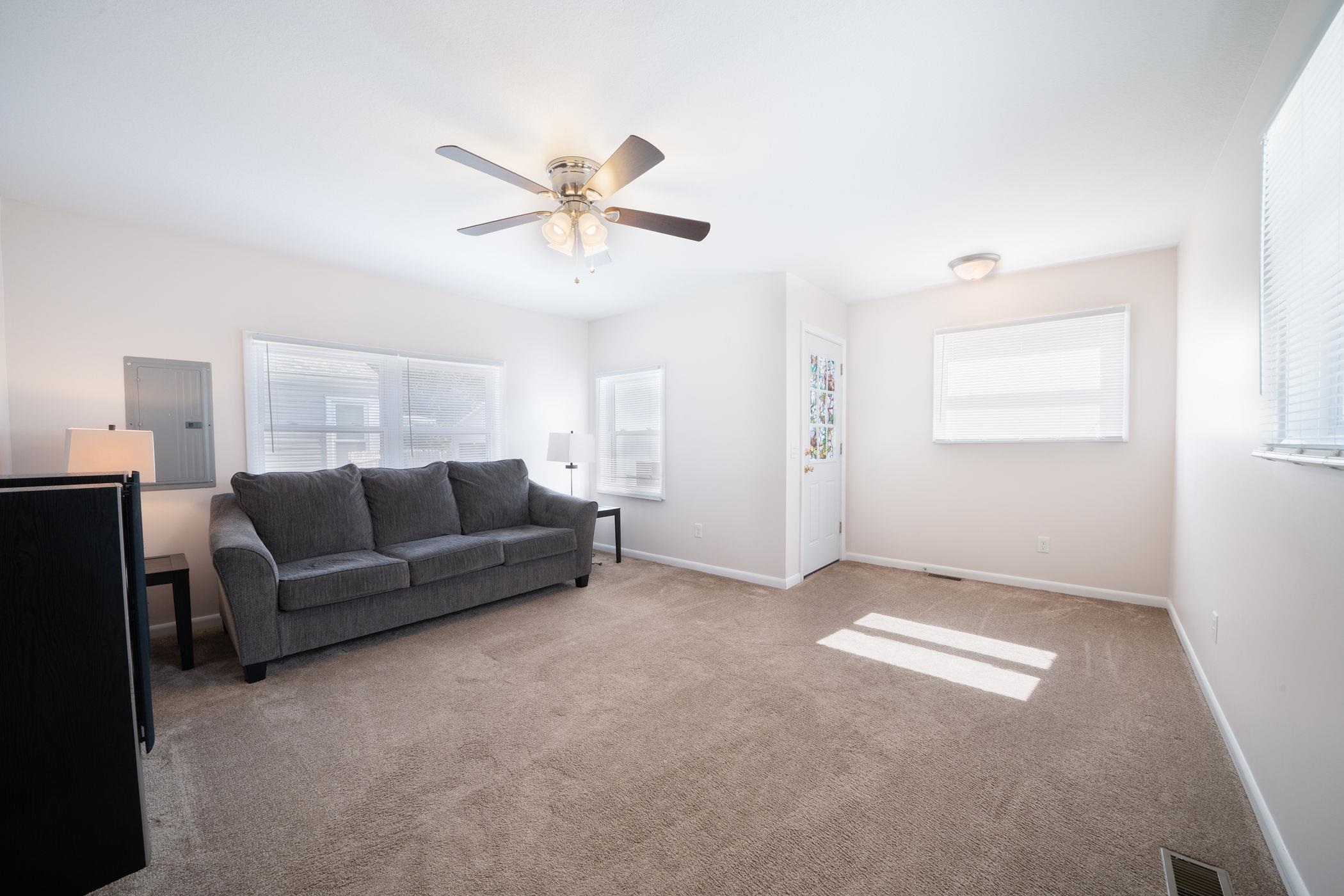 2260 S Victoria St. Property Photo 12