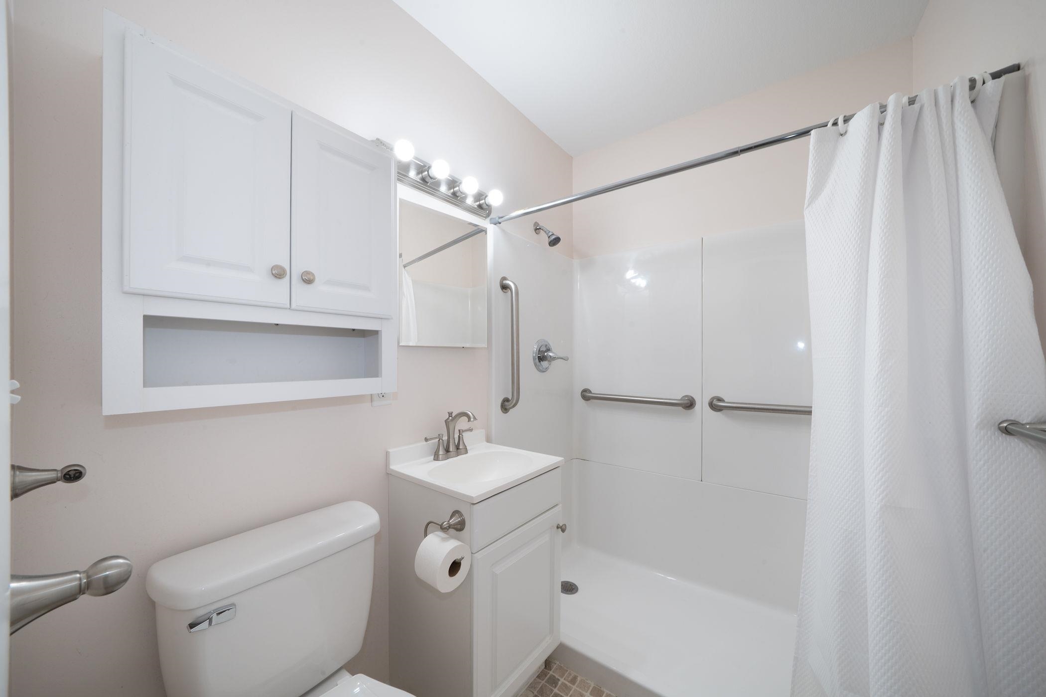 2260 S Victoria St. Property Photo 16