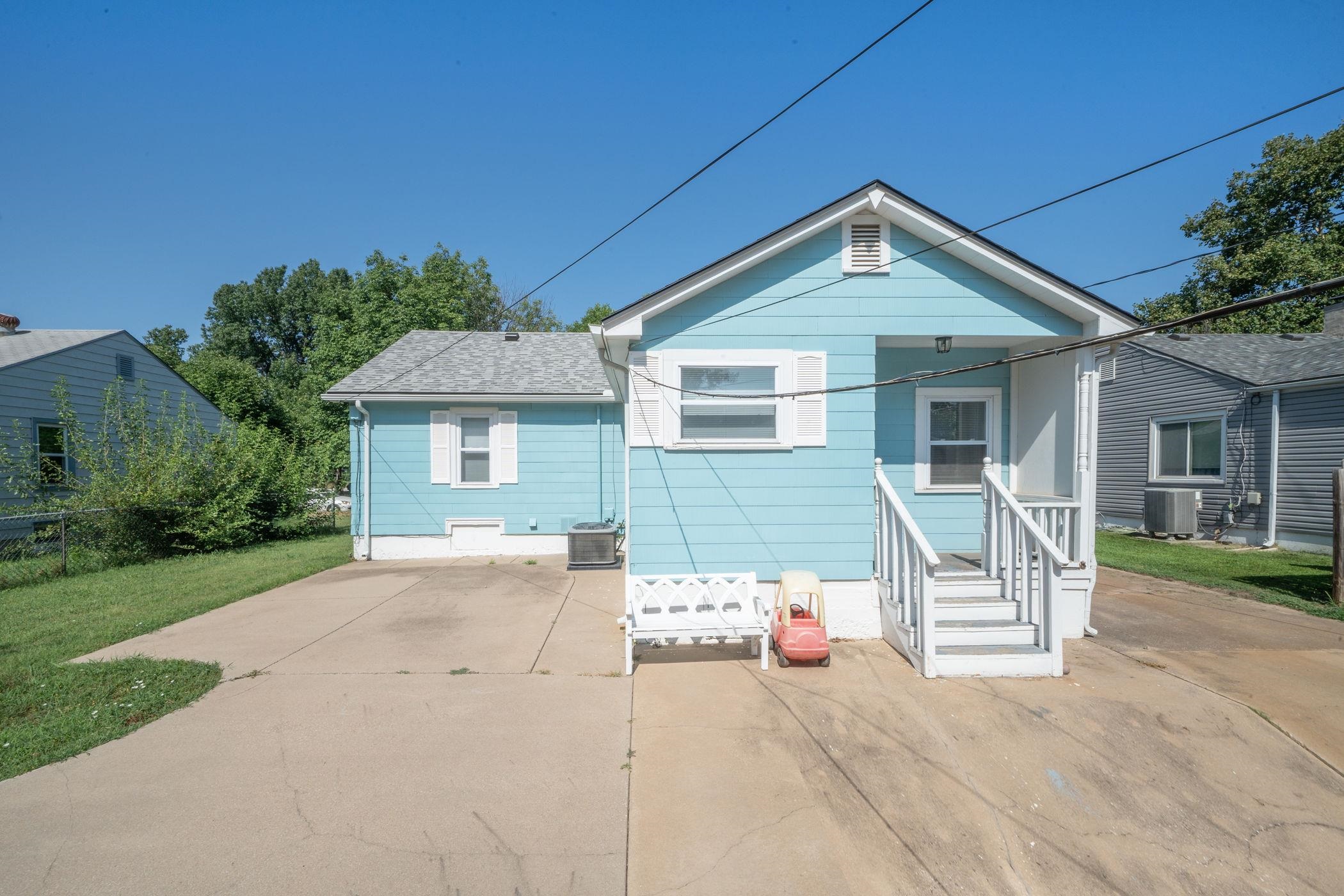 2260 S Victoria St. Property Photo 26