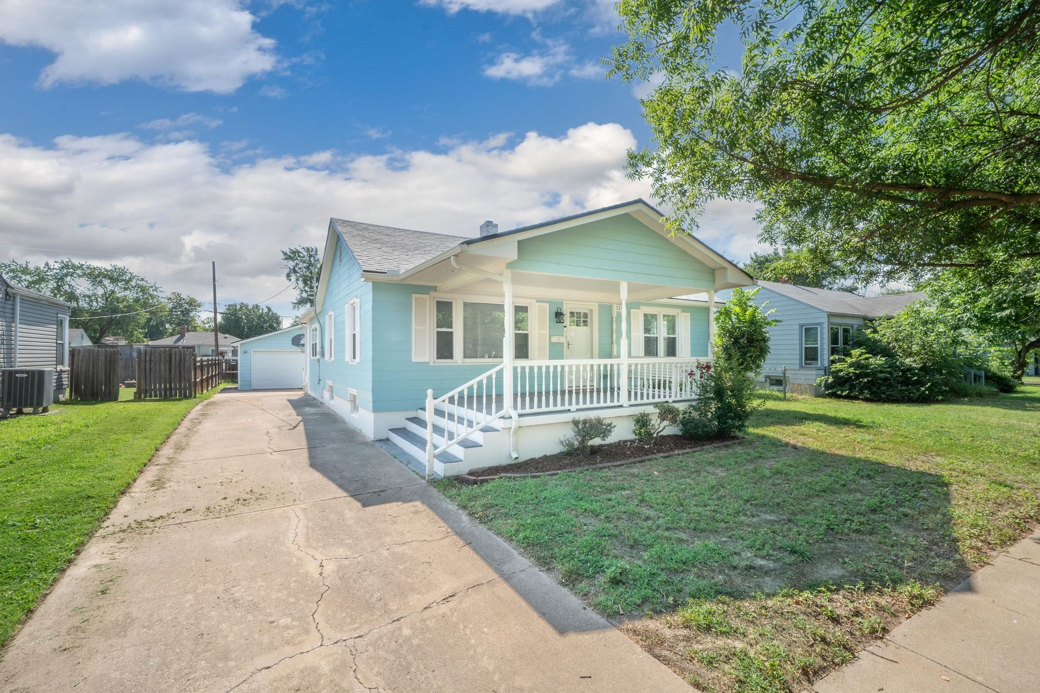 2260 S Victoria St. Property Photo 30