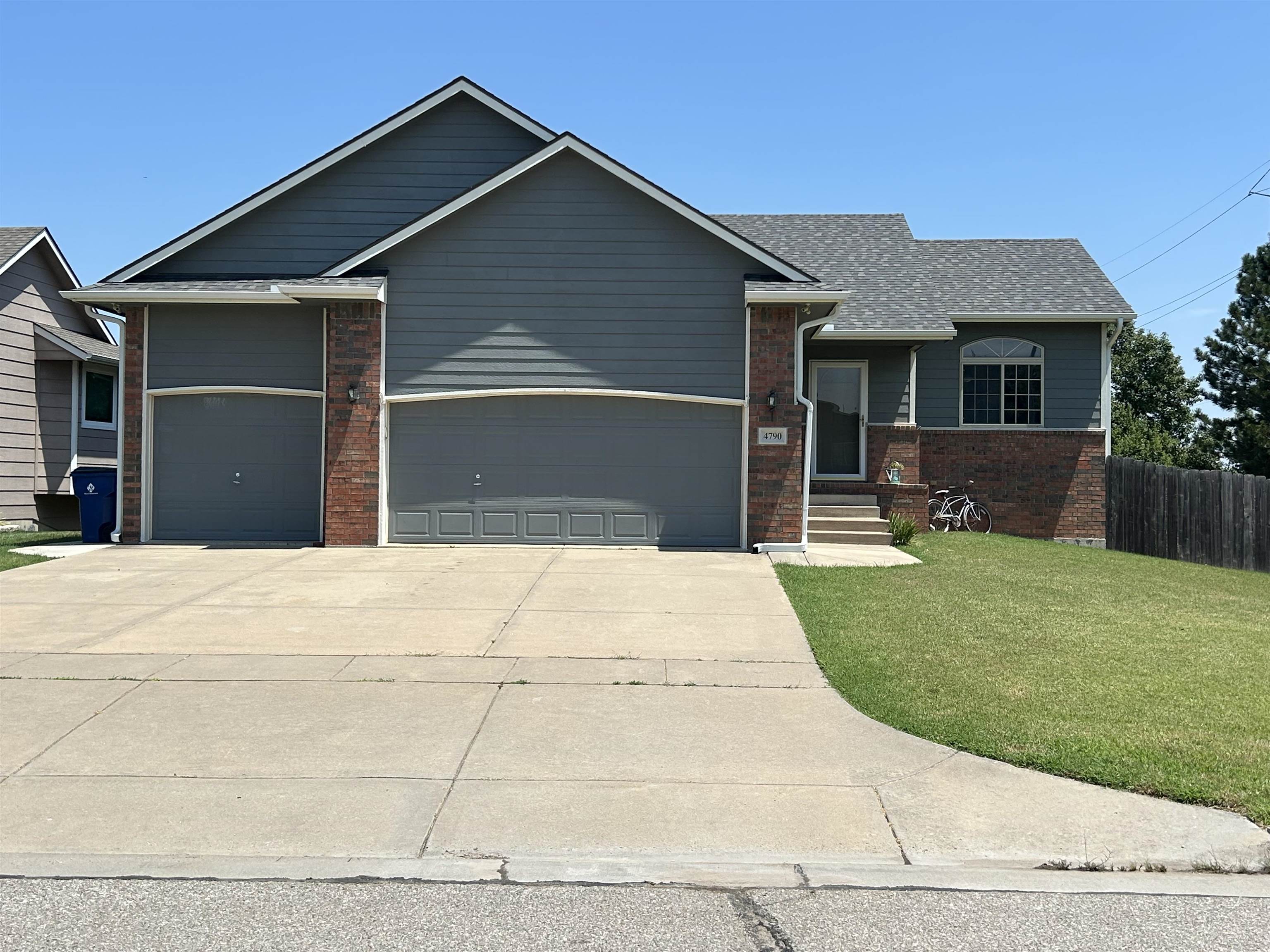4790 S Leonine Property Photo 1