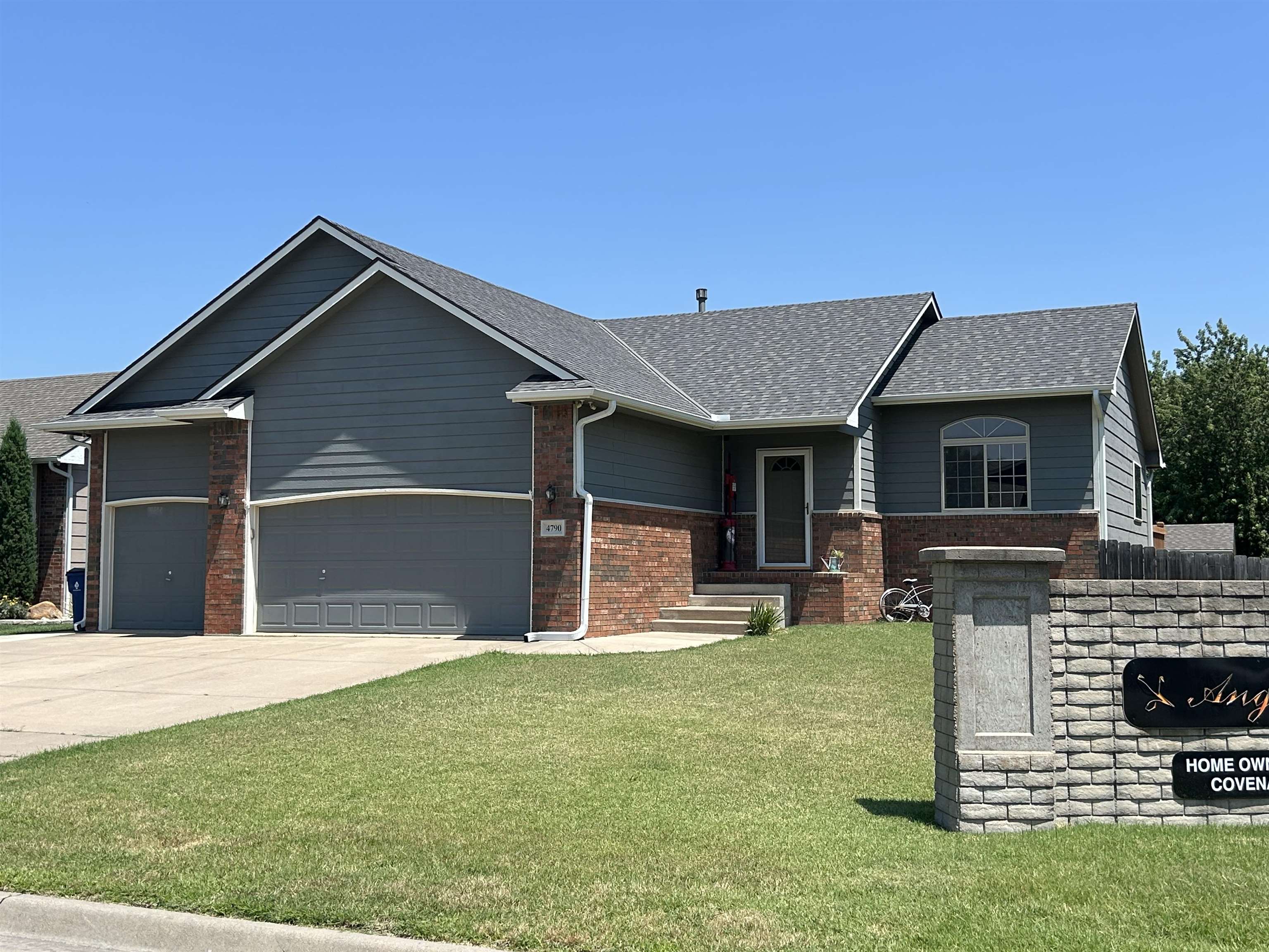 4790 S Leonine Property Photo 2