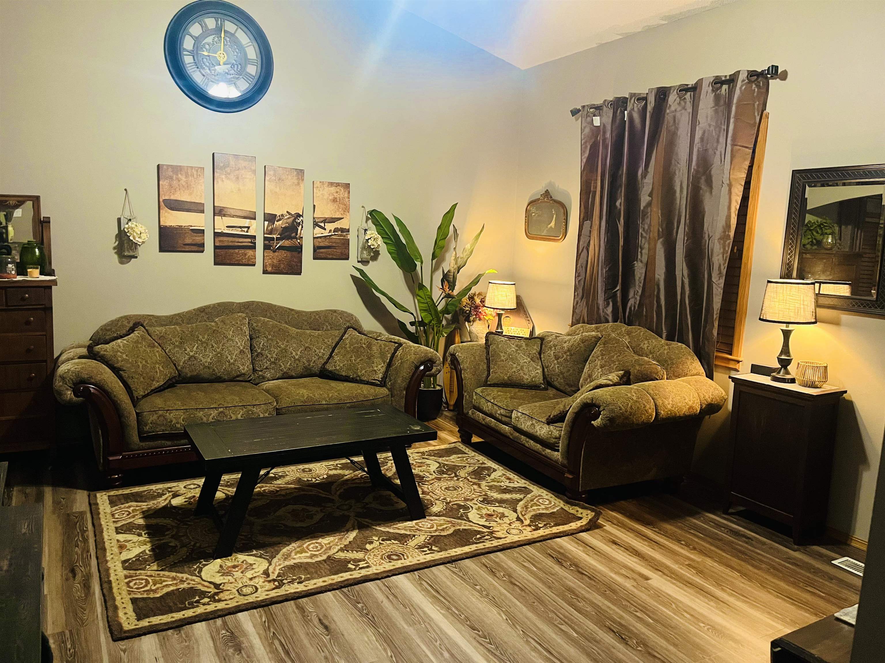 4790 S Leonine Property Photo 5