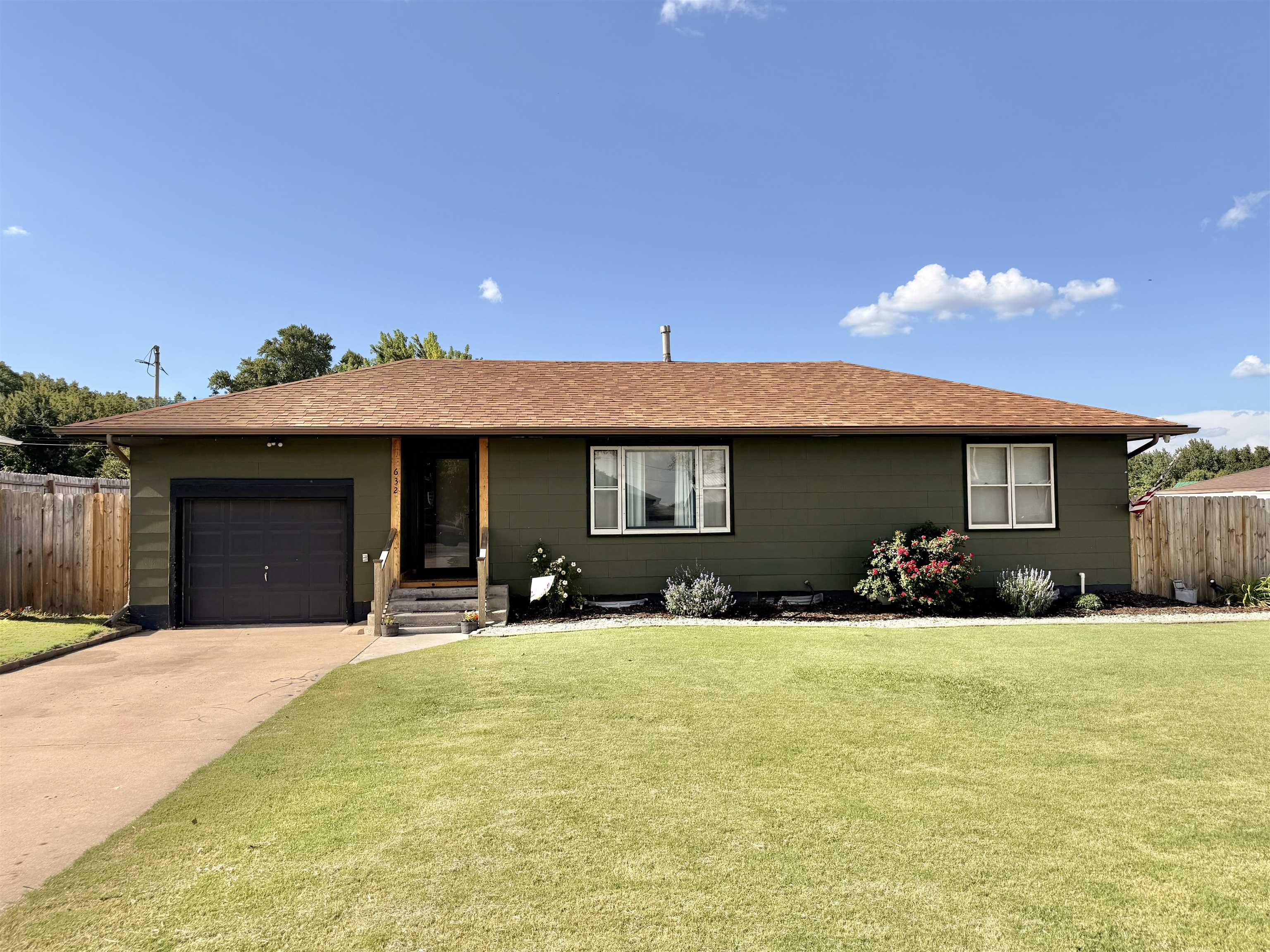 632 W G Property Photo 1