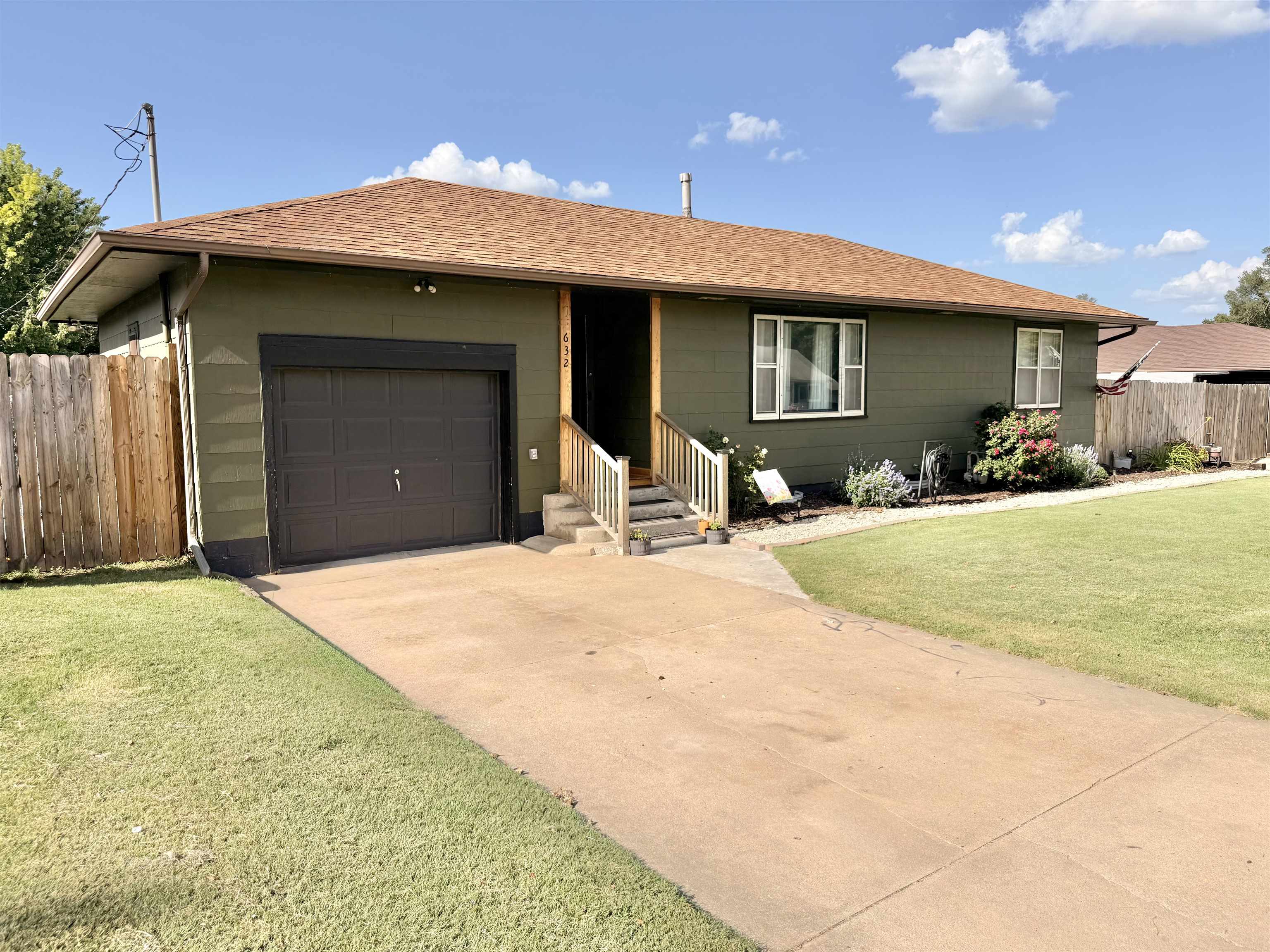 632 W G Property Photo 2