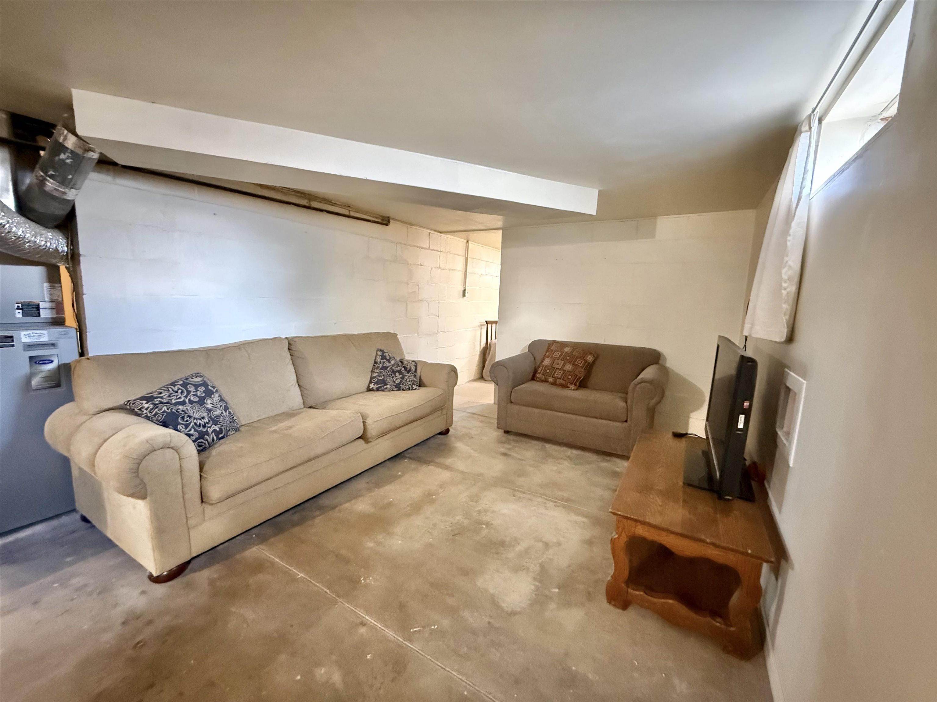 632 W G Property Photo 23