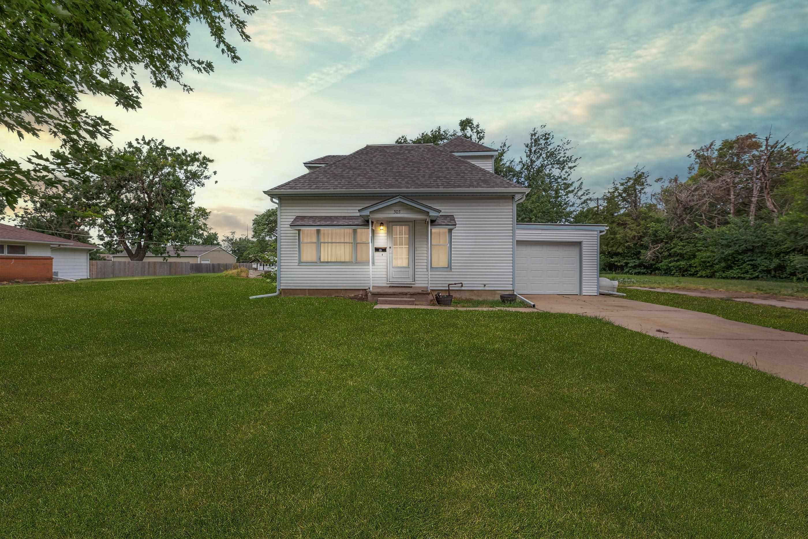 505 Sweezy Property Photo 1