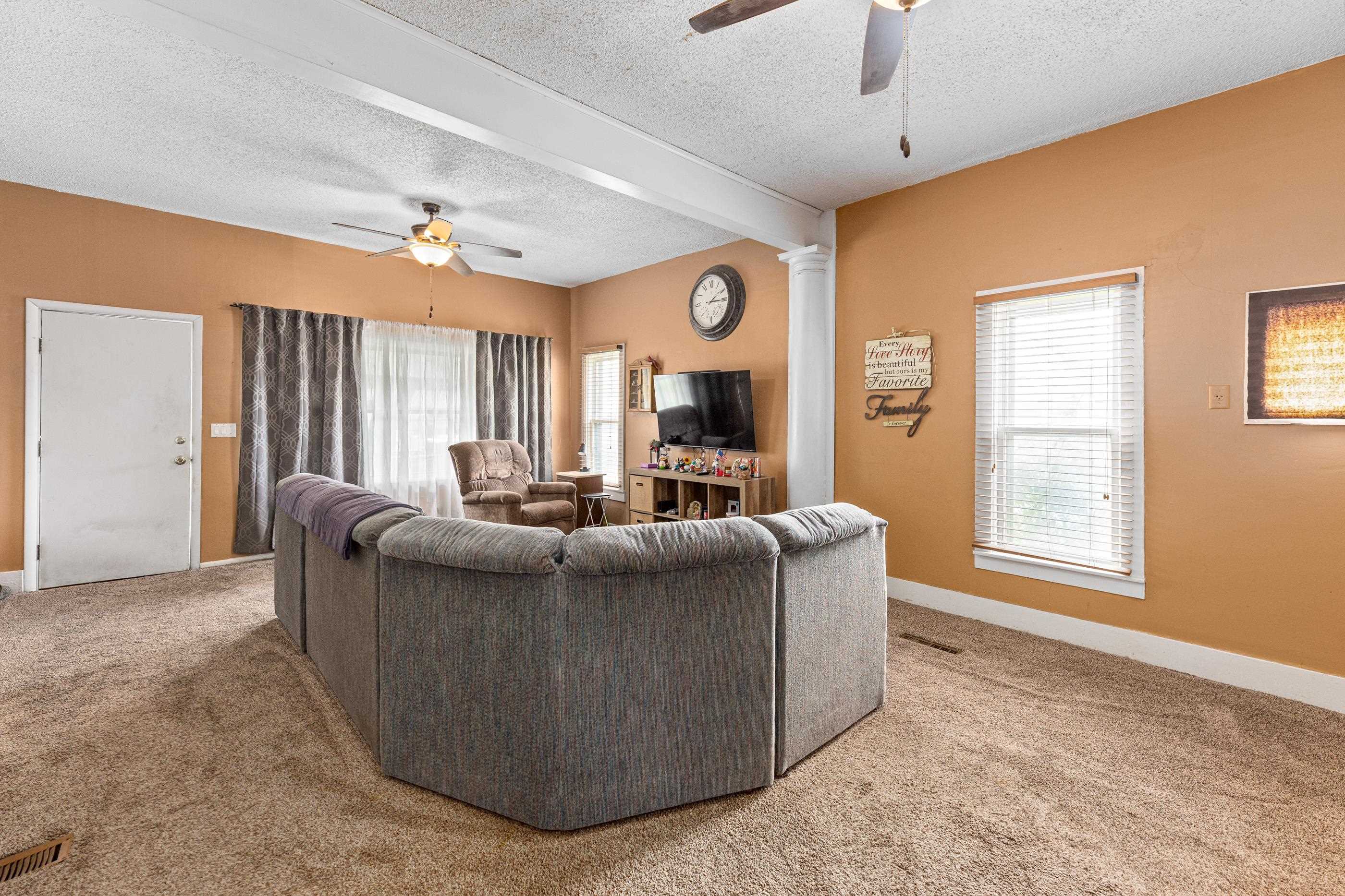 505 Sweezy Property Photo 12