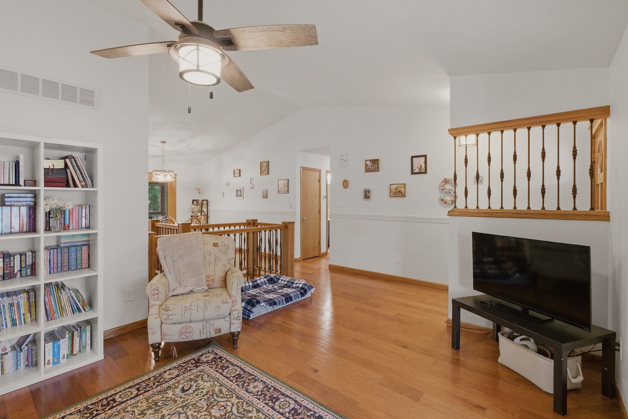 1113 N Ridgecrest Property Photo 4
