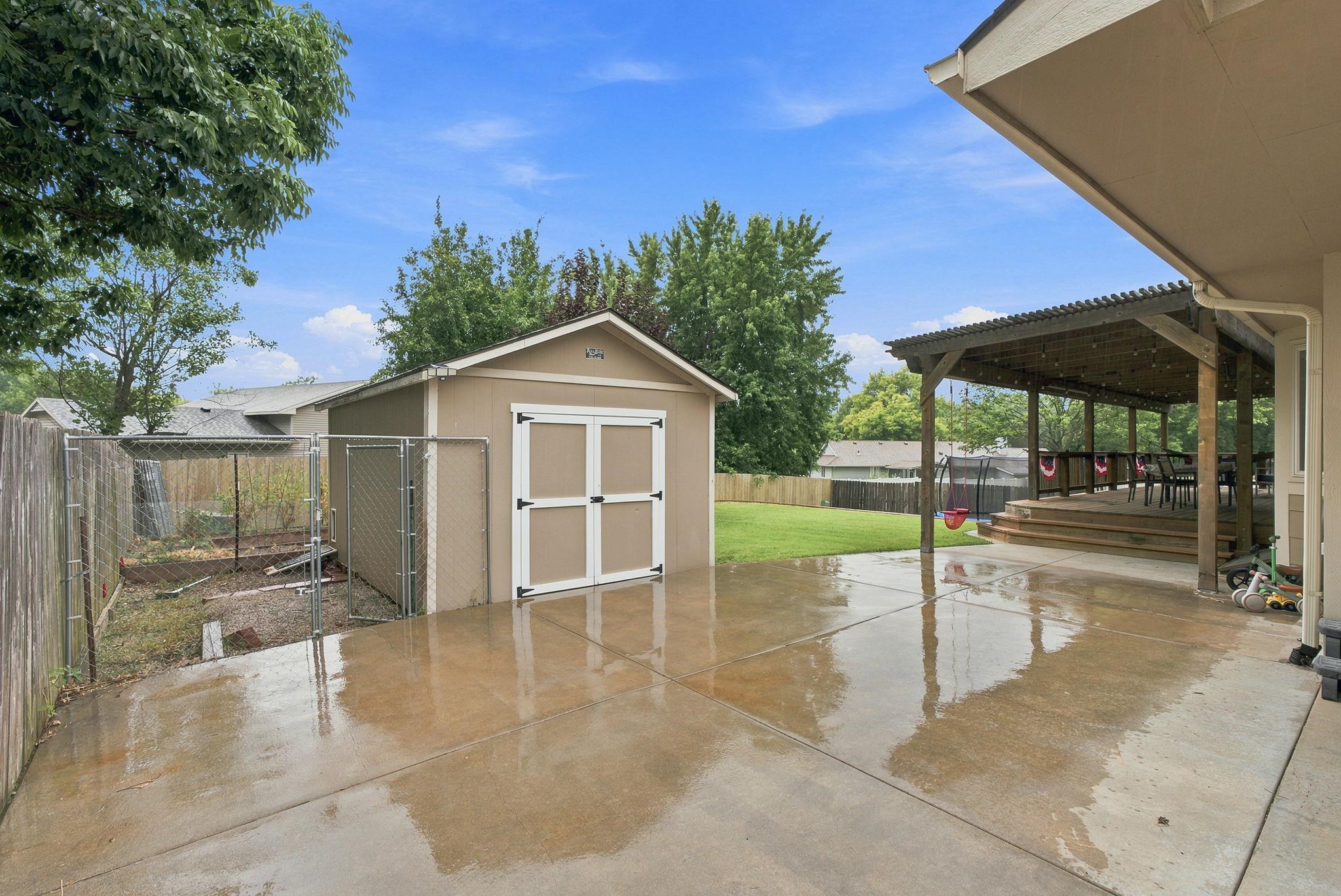 1113 N Ridgecrest Property Photo 32