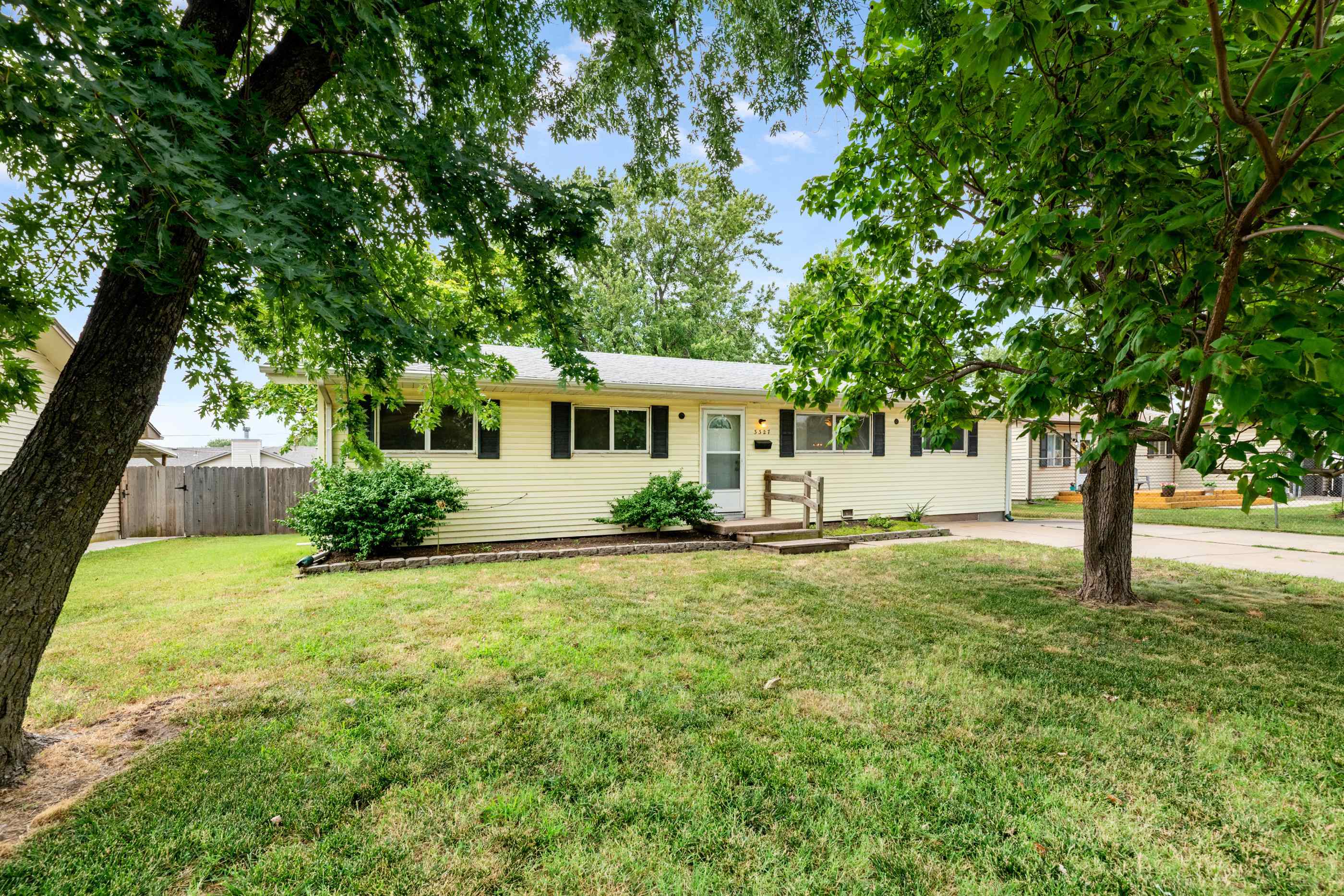3327 S All Hallows Ave Property Photo 3