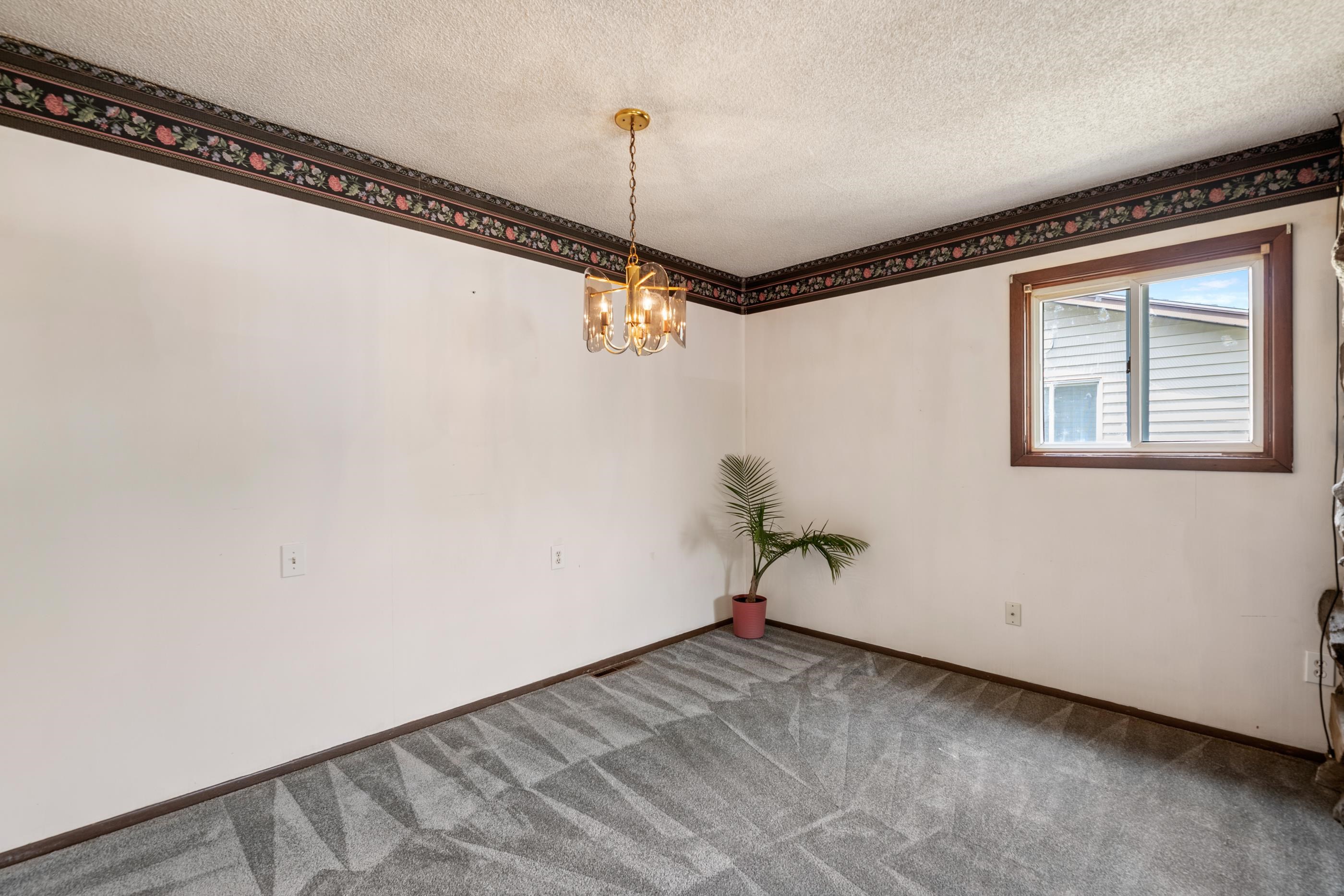 3327 S All Hallows Ave Property Photo 8