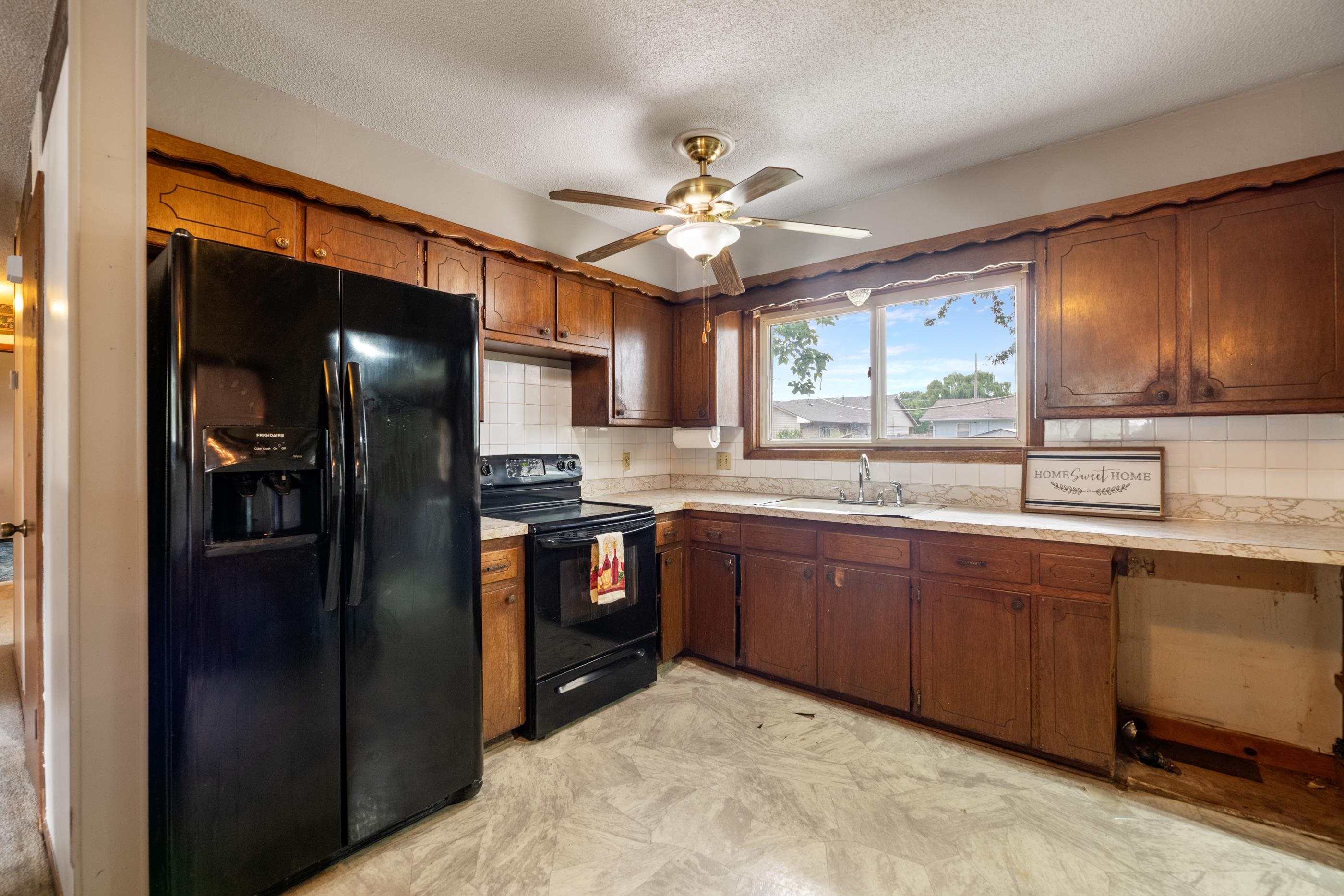 3327 S All Hallows Ave Property Photo 12