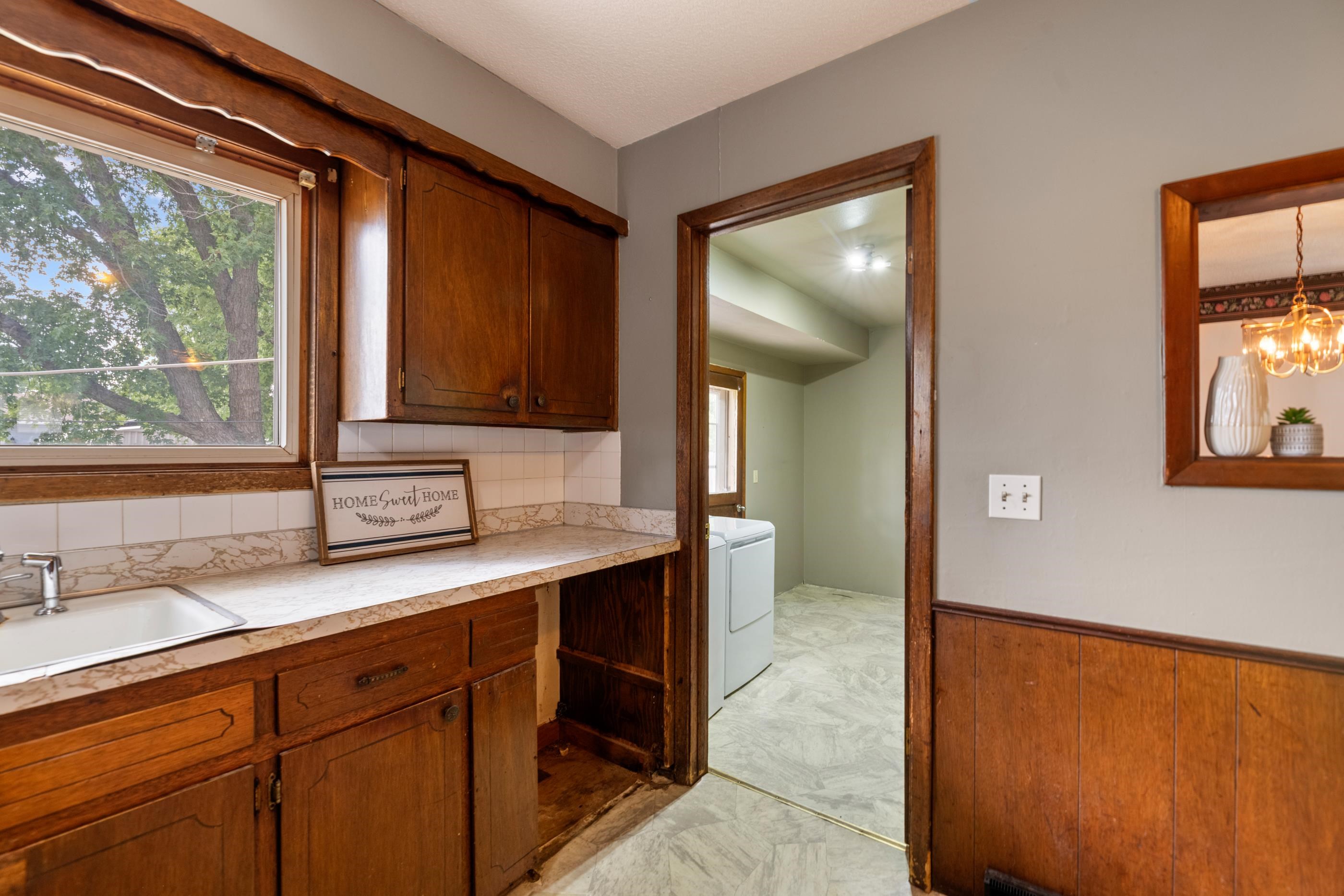 3327 S All Hallows Ave Property Photo 16
