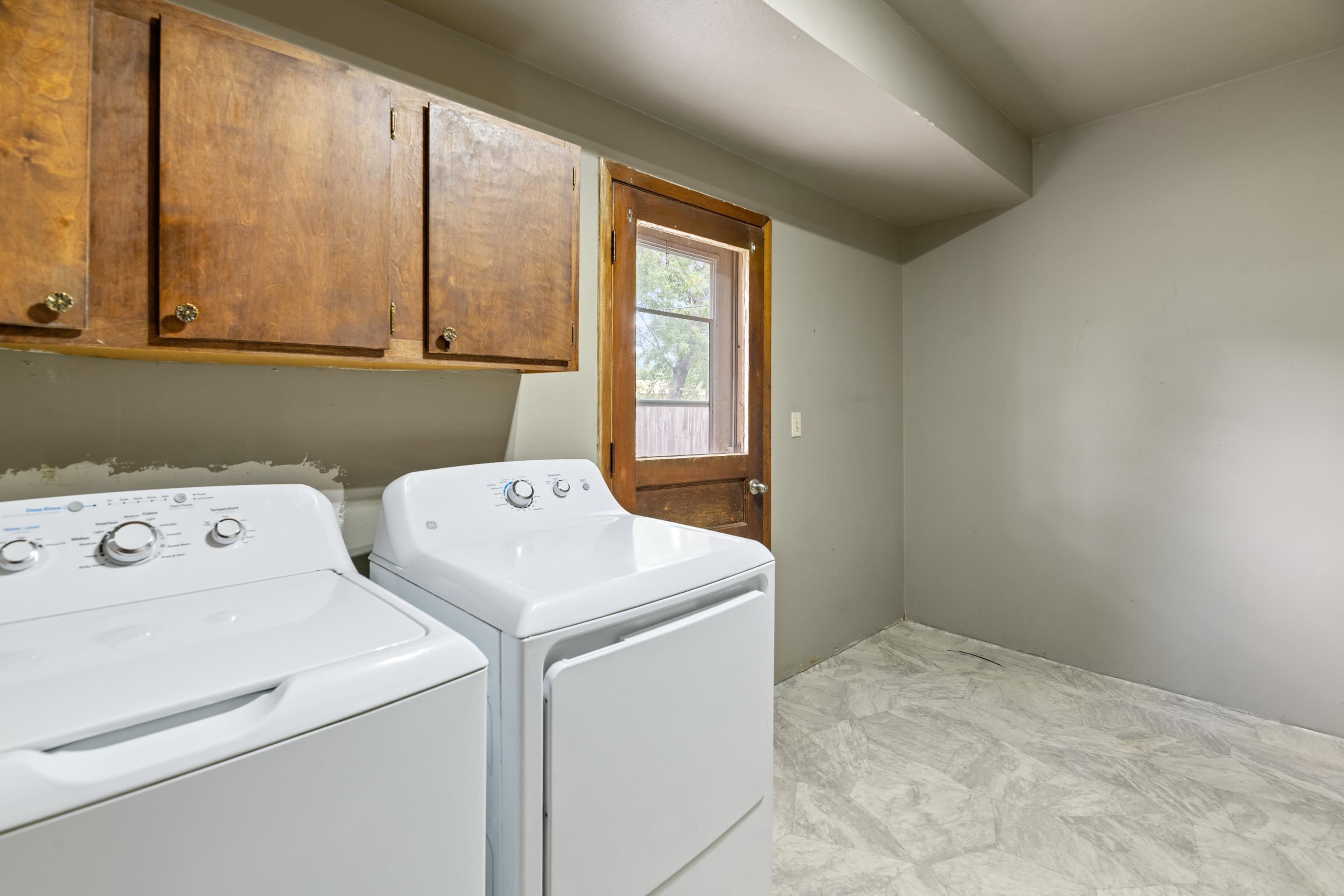 3327 S All Hallows Ave Property Photo 17